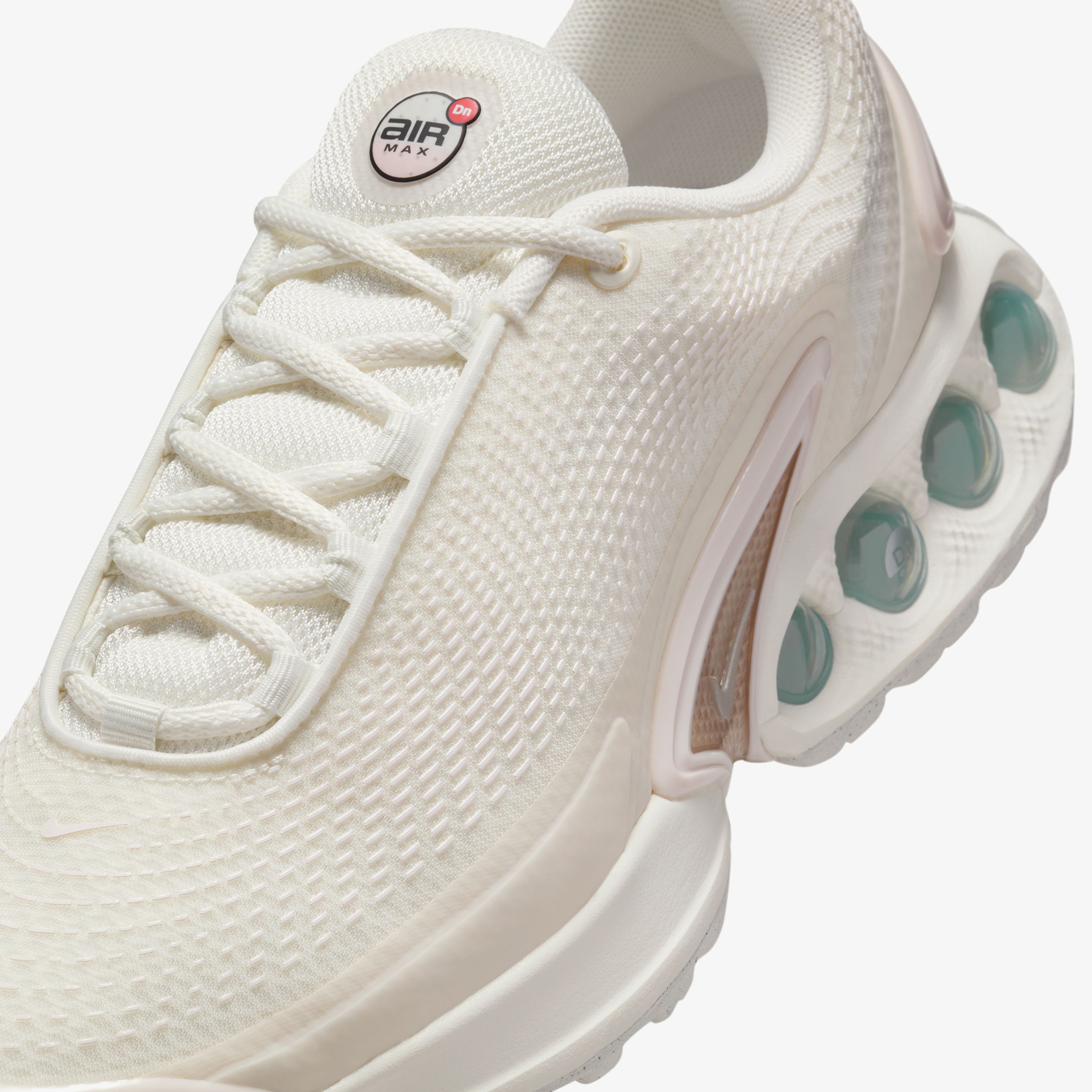 Nike Air Max DN Kadın Bej Sneaker