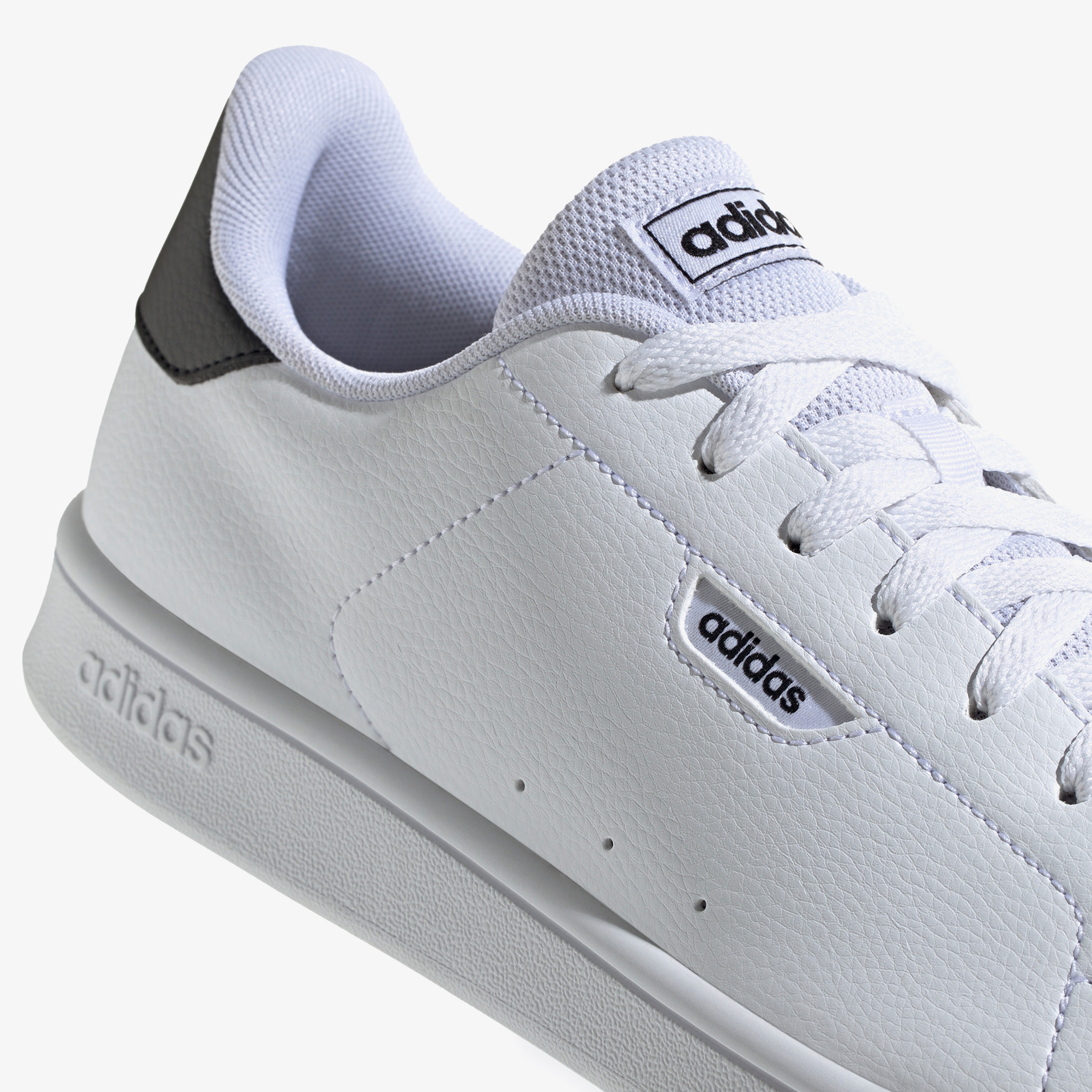 adidas Urban Court Erkek Beyaz Spor Ayakkabı