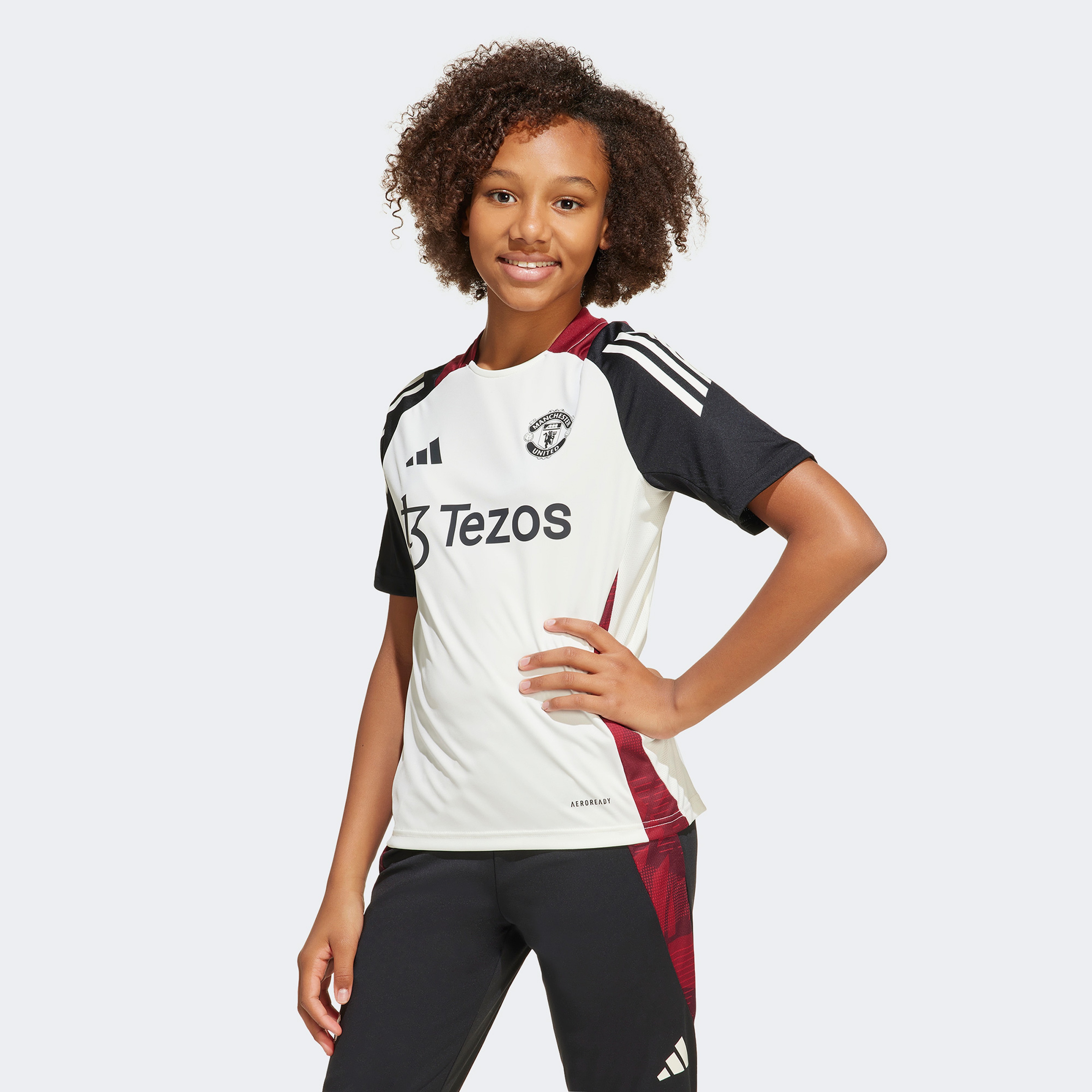 adidas Manchester United 24-25 Tiro Çocuk Beyaz Futbol Üstü