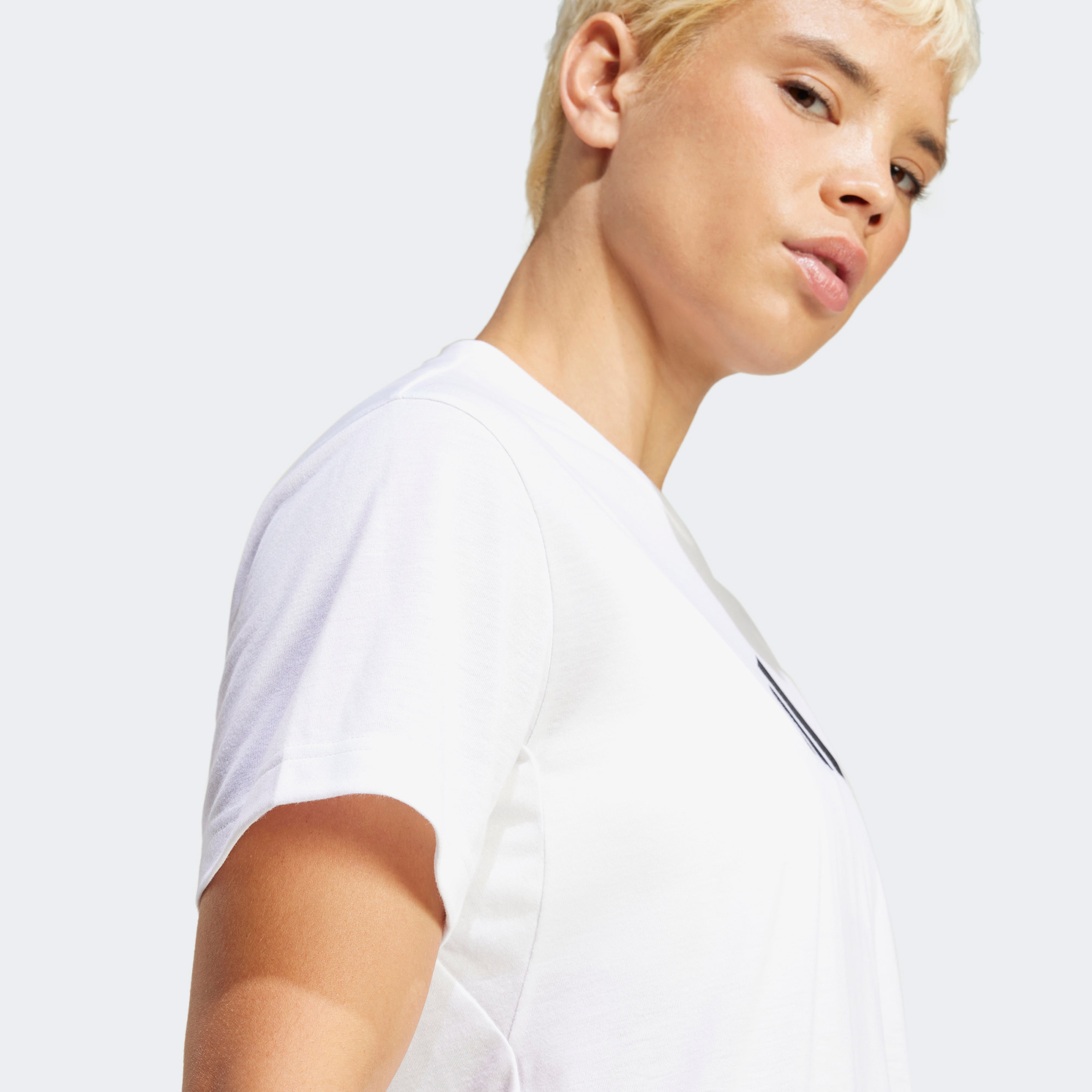 Adidas Kadın Beyaz T-Shirt