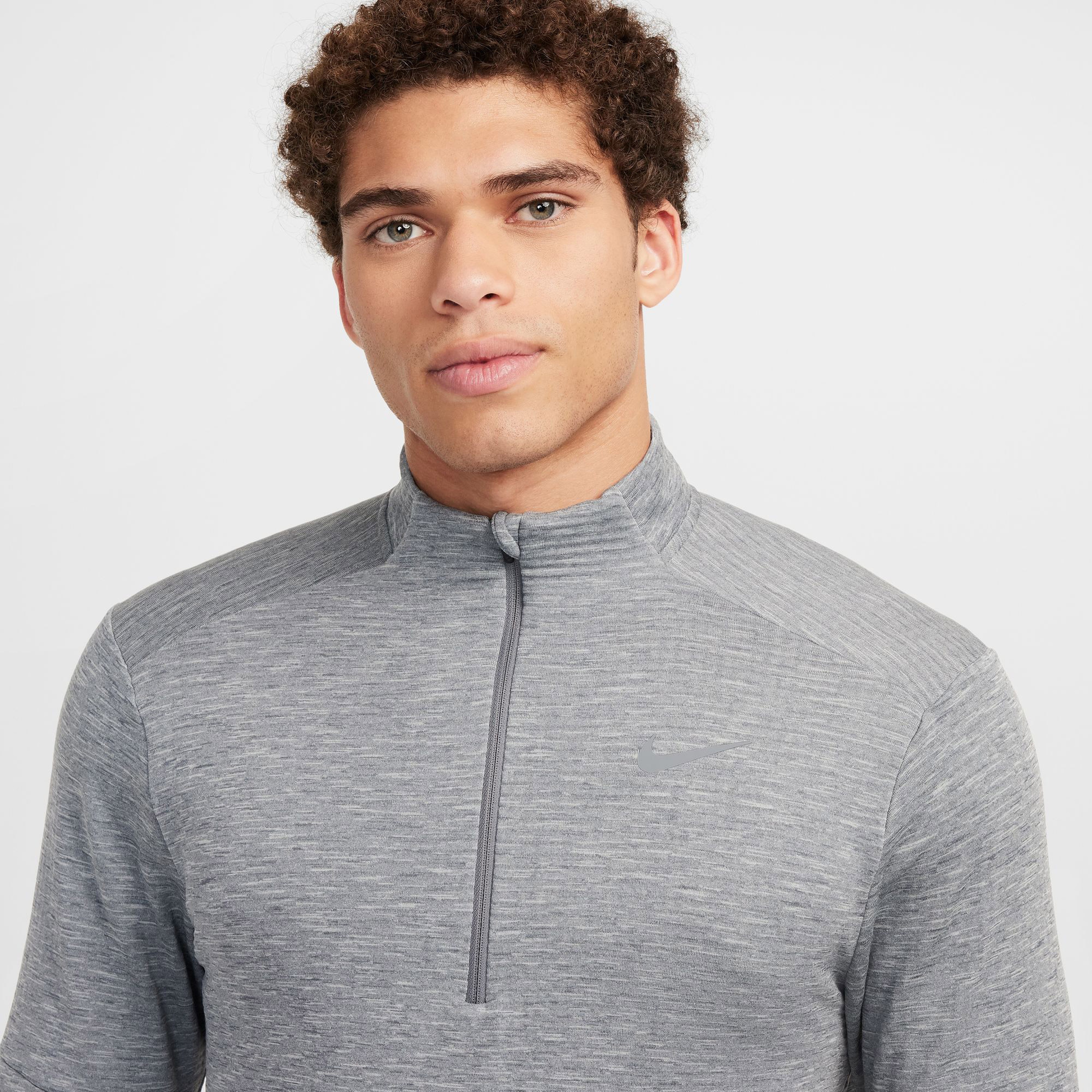 Nike Therma Fit Water Repellant Erkek Gri Koşu Üstü
