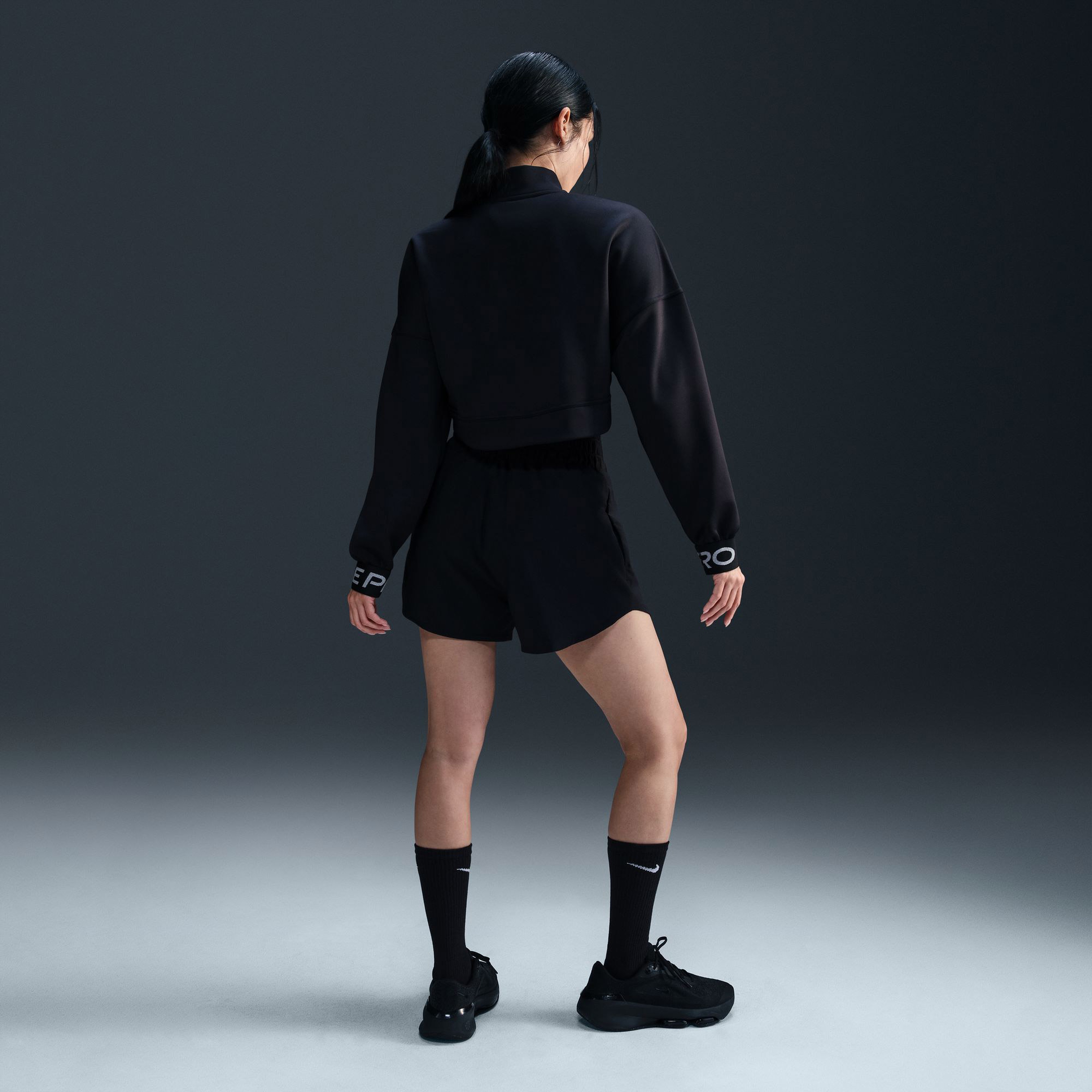 Nike Pro Capsule Fleece Cropped Kadın Siyah Antrenman Üstü