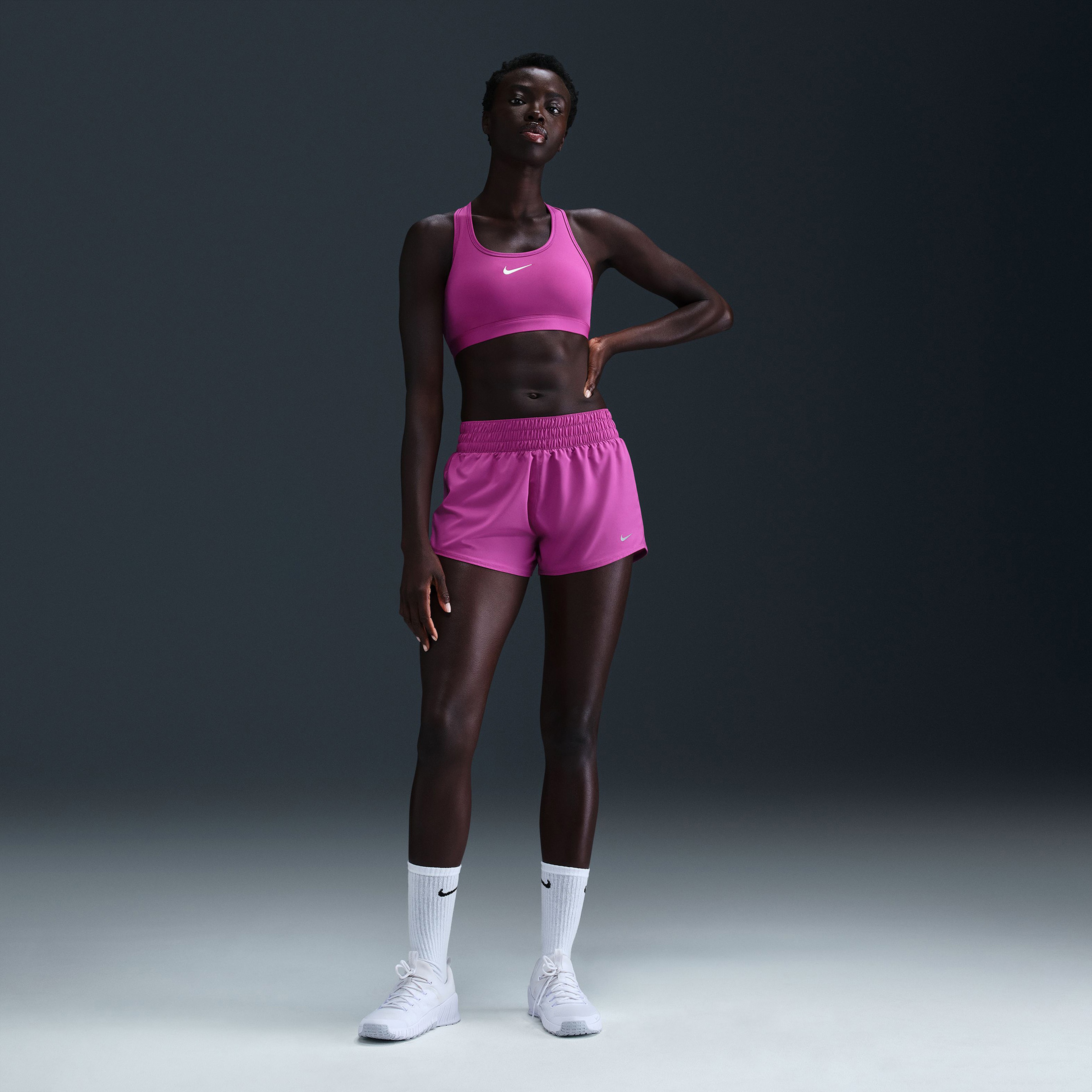 Nike Swoosh Medium Support Kadın Mor Antrenman Bra