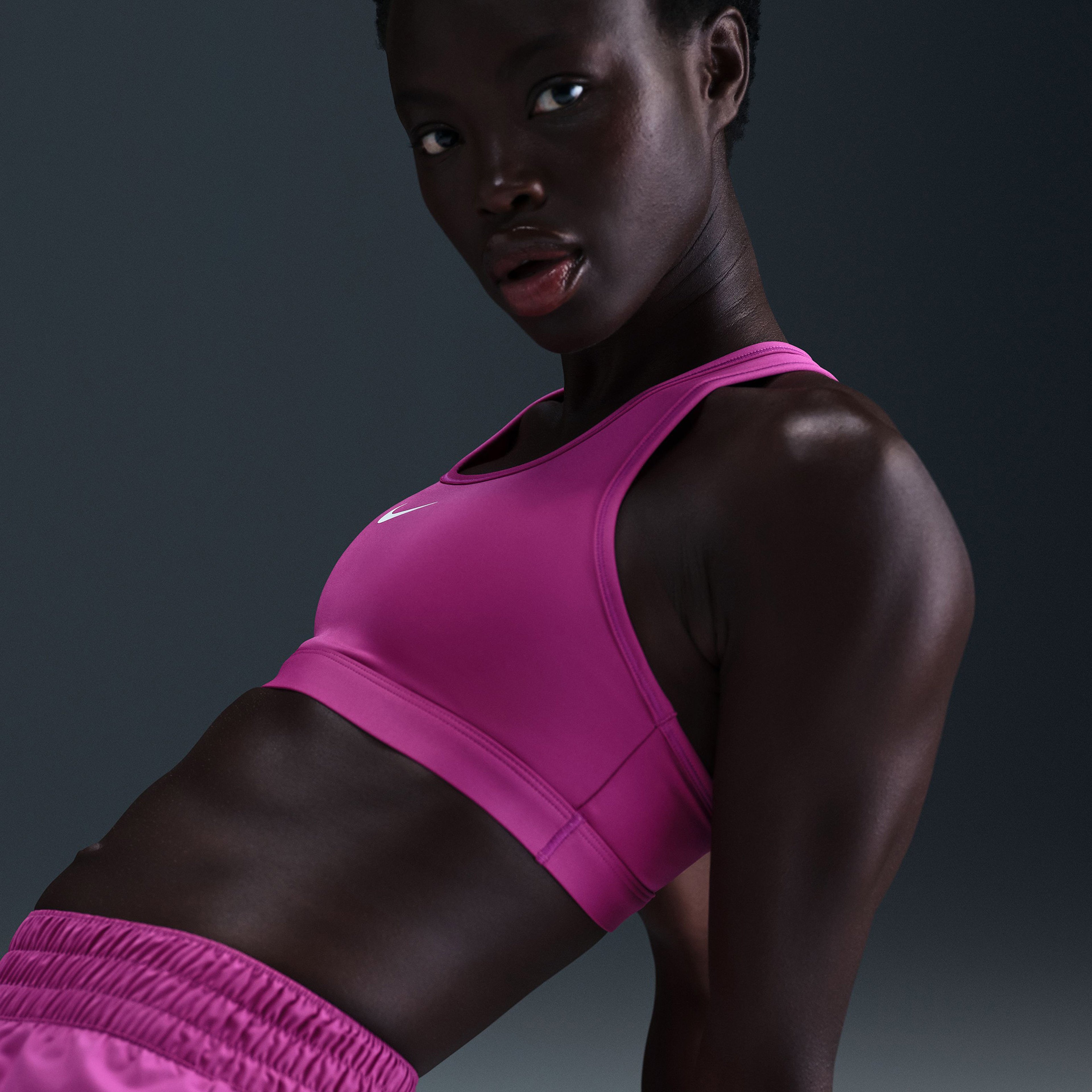 Nike Swoosh Medium Support Kadın Mor Antrenman Bra