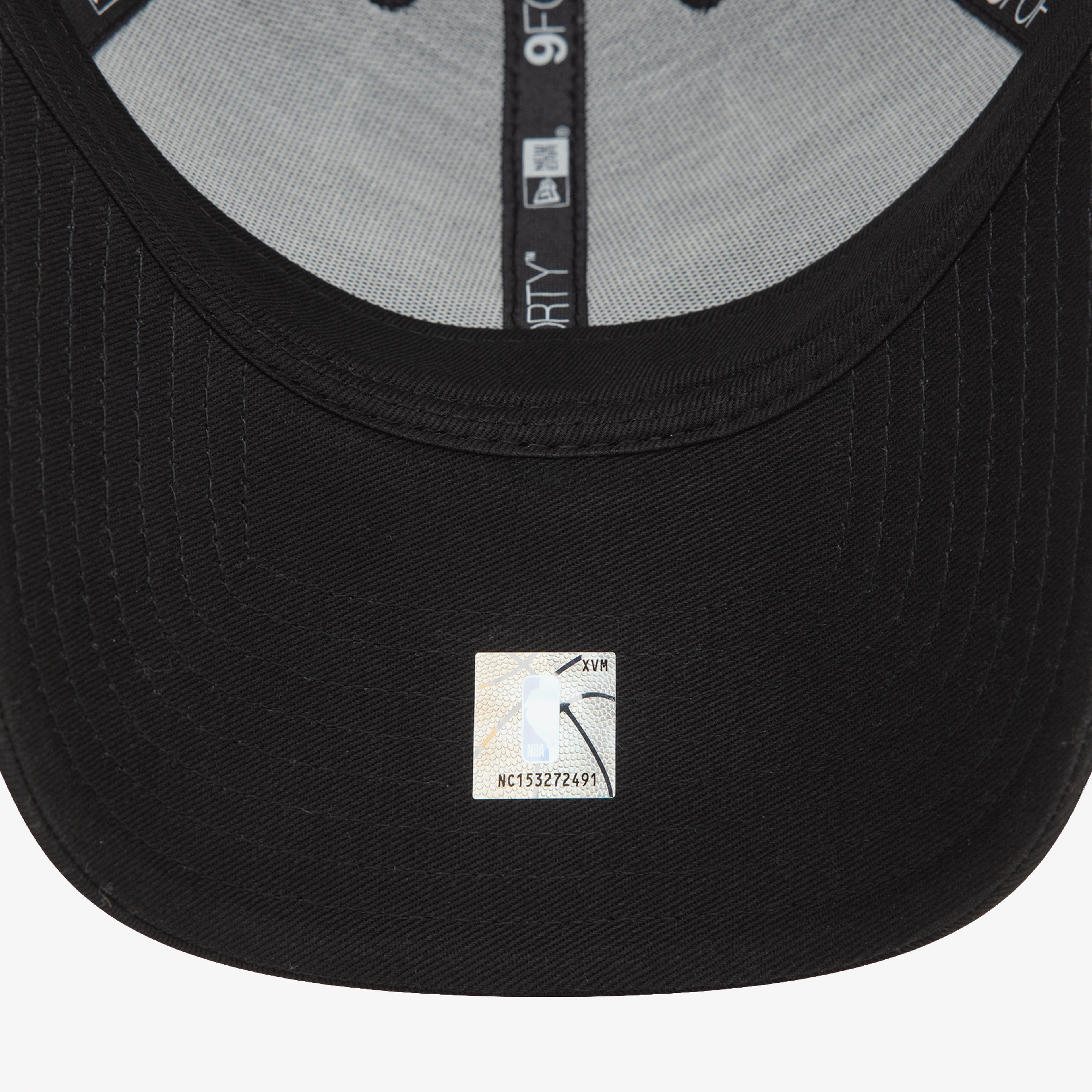 New Era Chicago Bulls Metallic Outline 9Forty Unisex Siyah Şapka