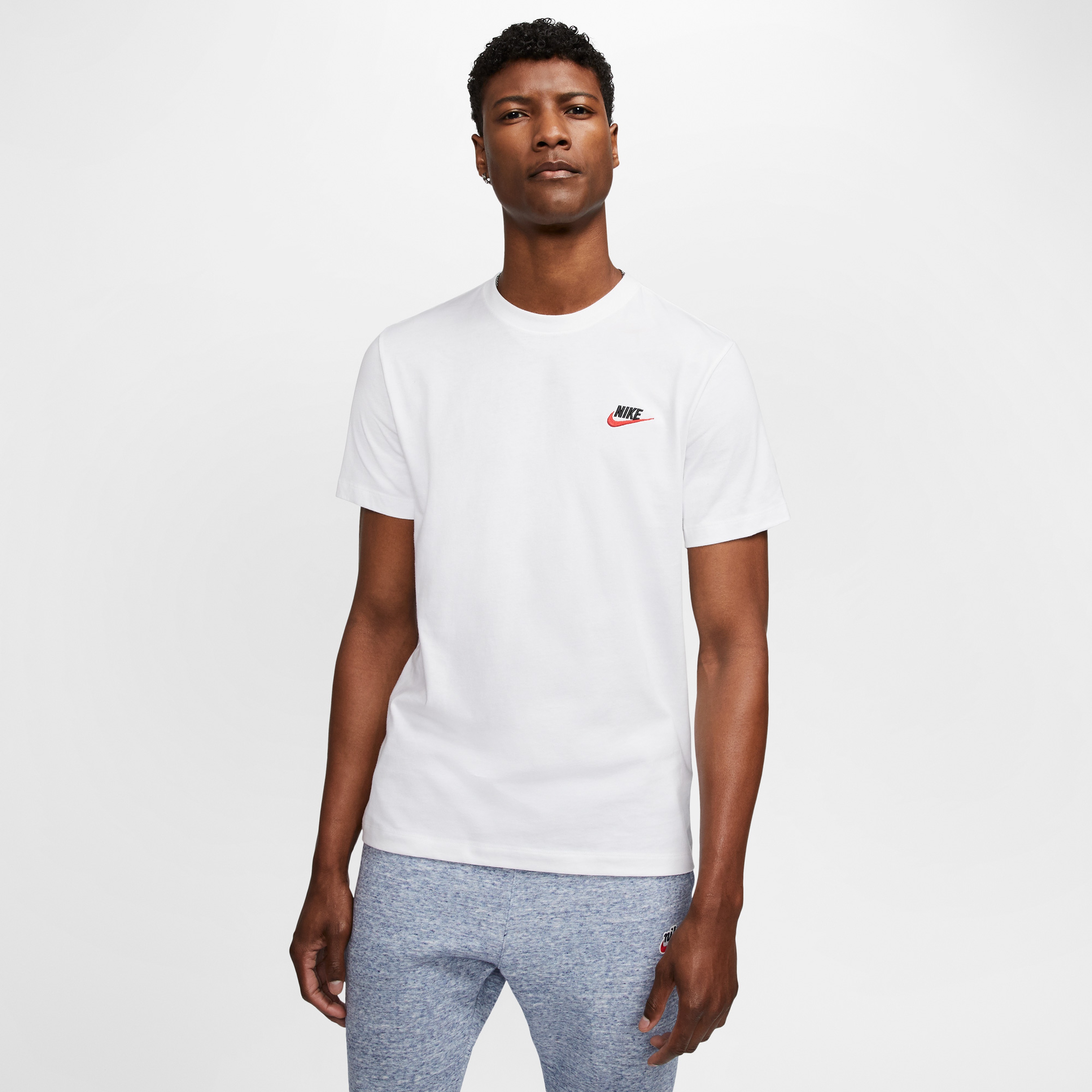 Nike Sportswear Club Erkek Beyaz Günlük T-Shirt