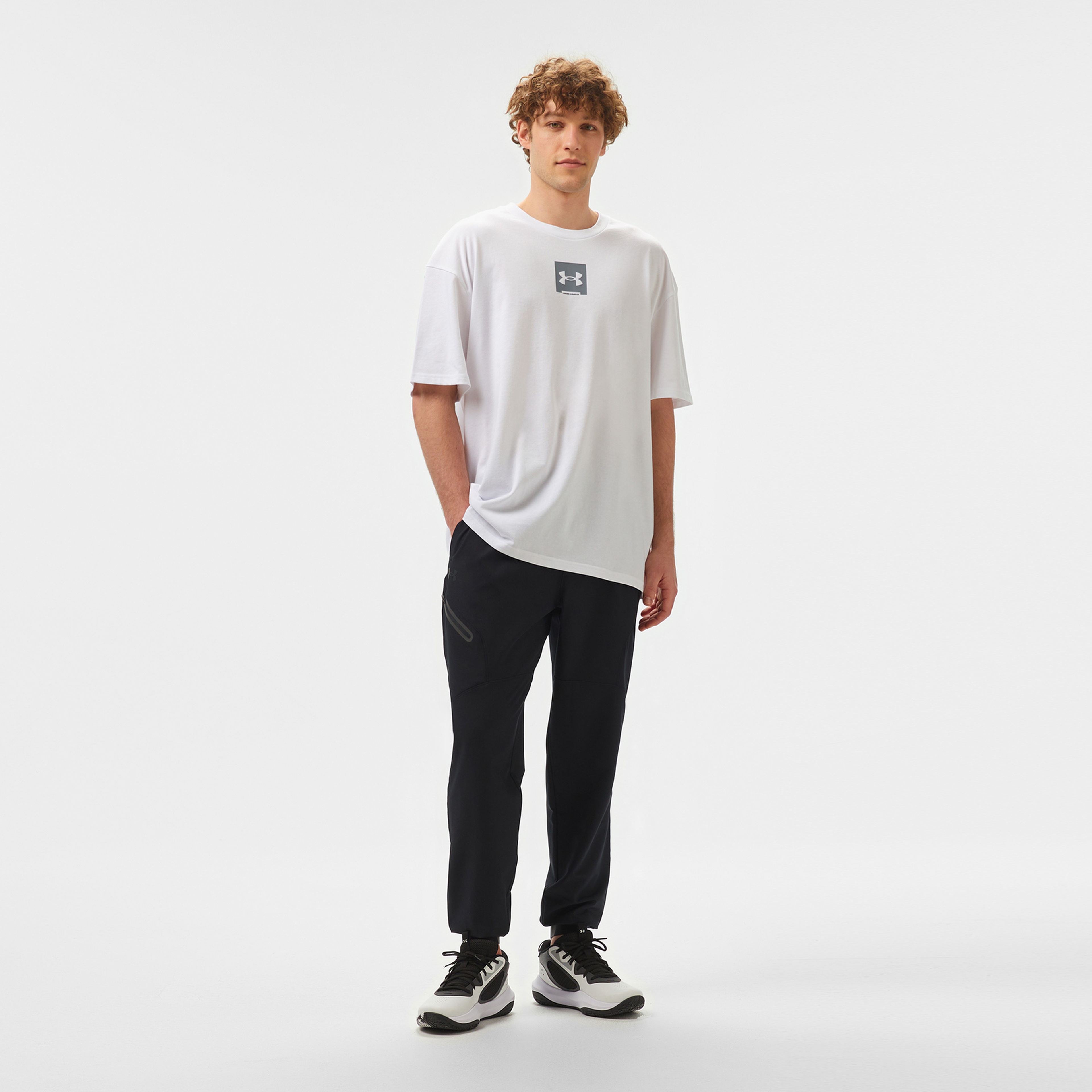 Under Armour Heavyweight SM Box Erkek Siyah T-Shirt