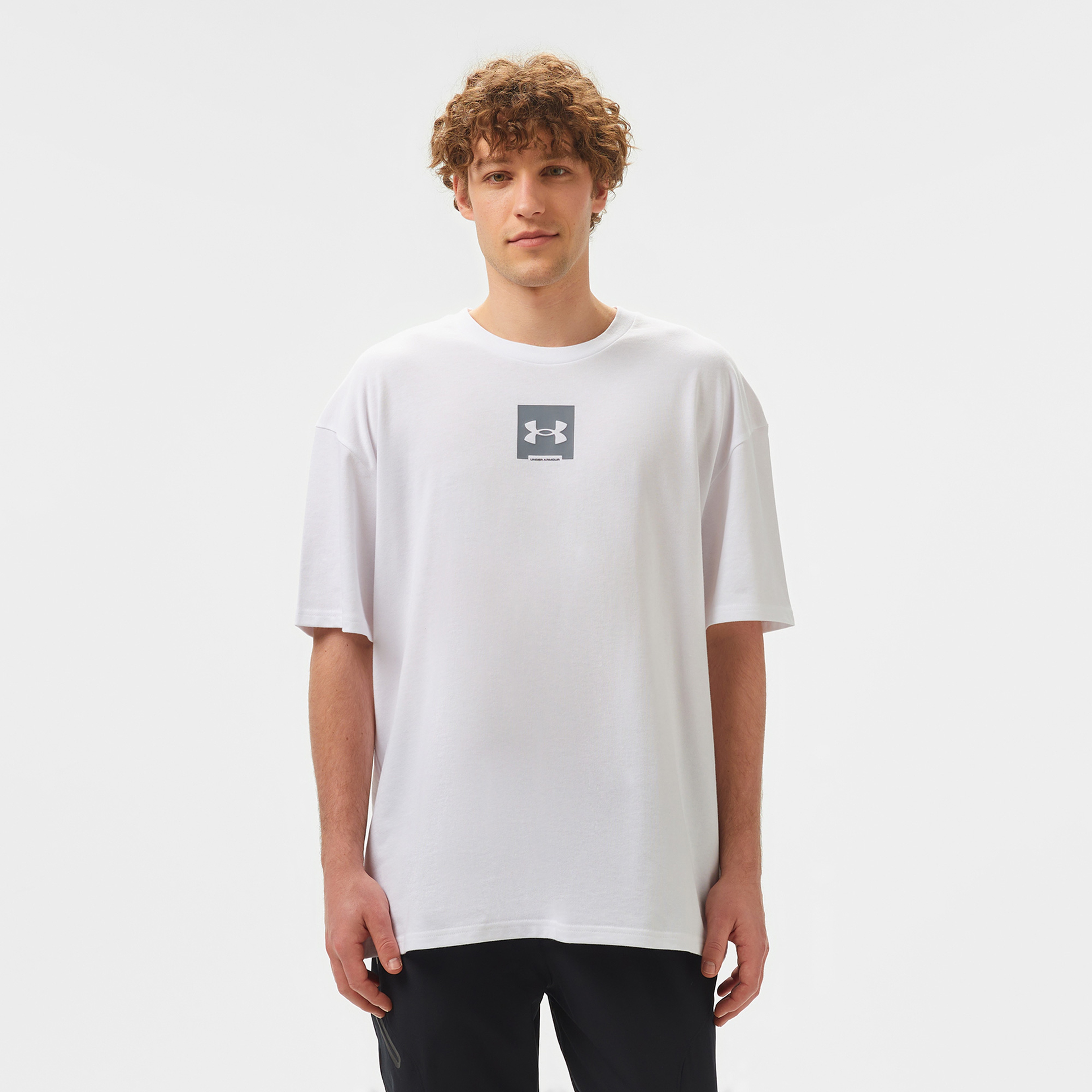Under Armour Heavyweight SM Box Erkek Siyah T-Shirt