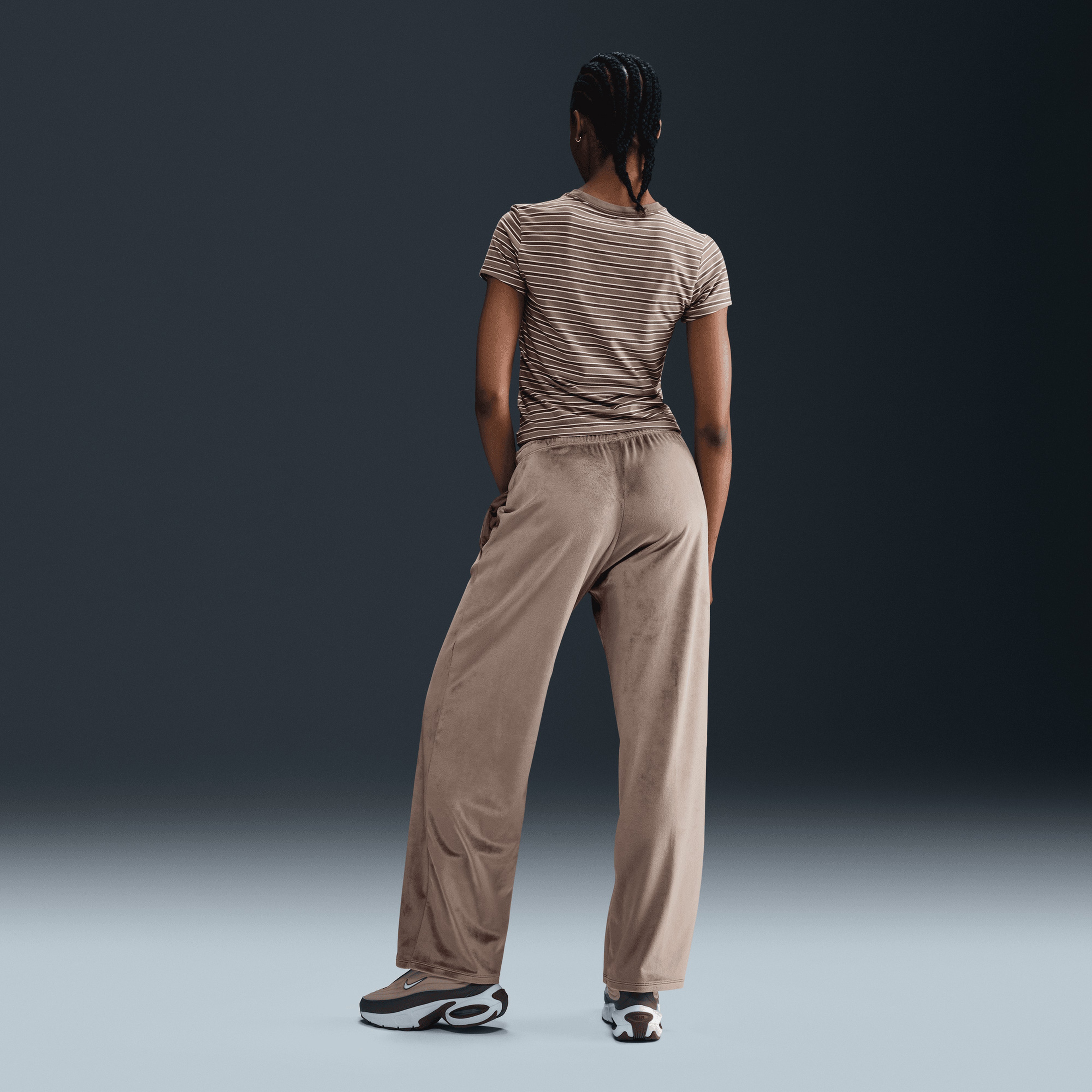 Nike Sportswear Chill Knit Kadın Kahverengi Eşofman Altı
