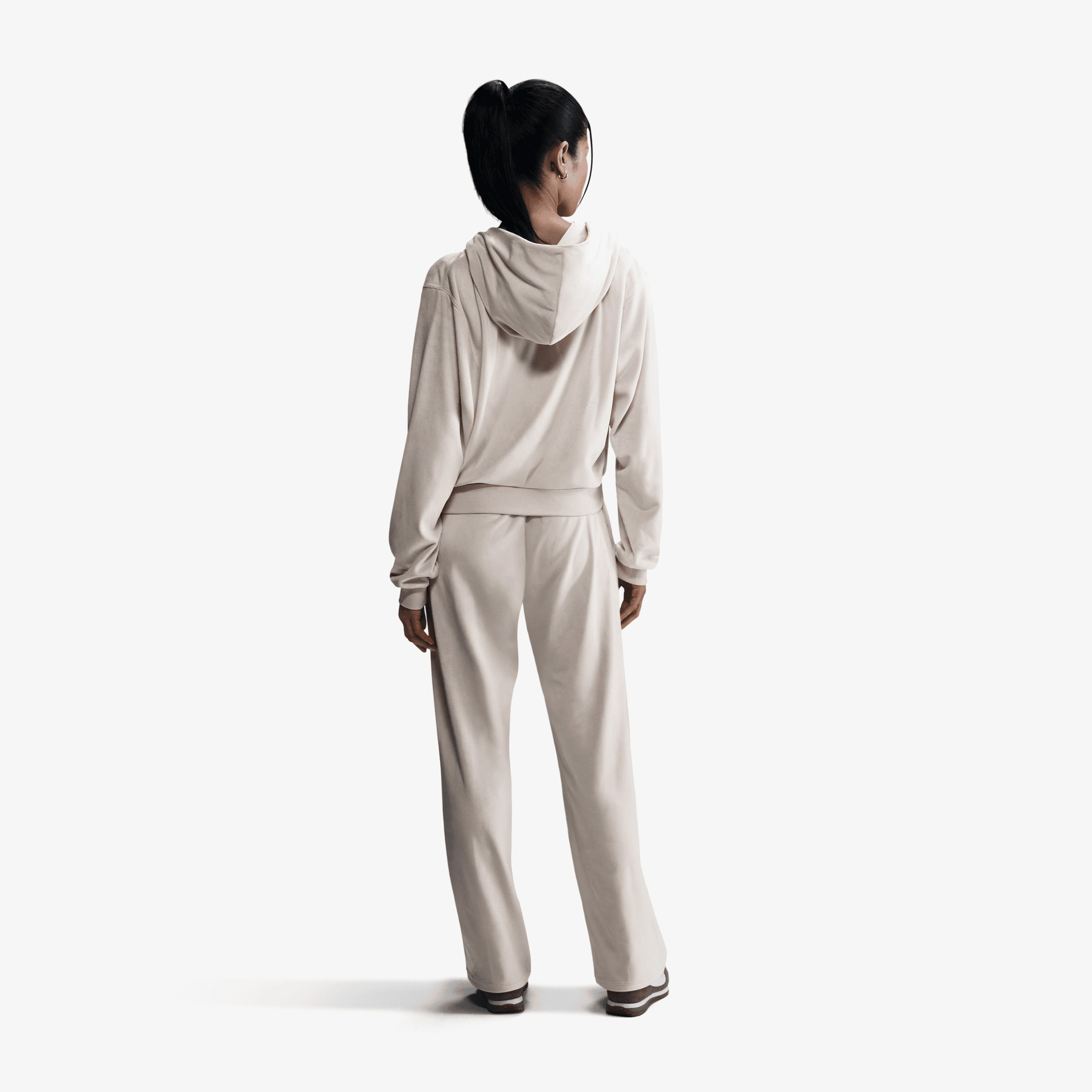 Nike Sportswear Chill Velour Kadın Beyaz Sweatshirt