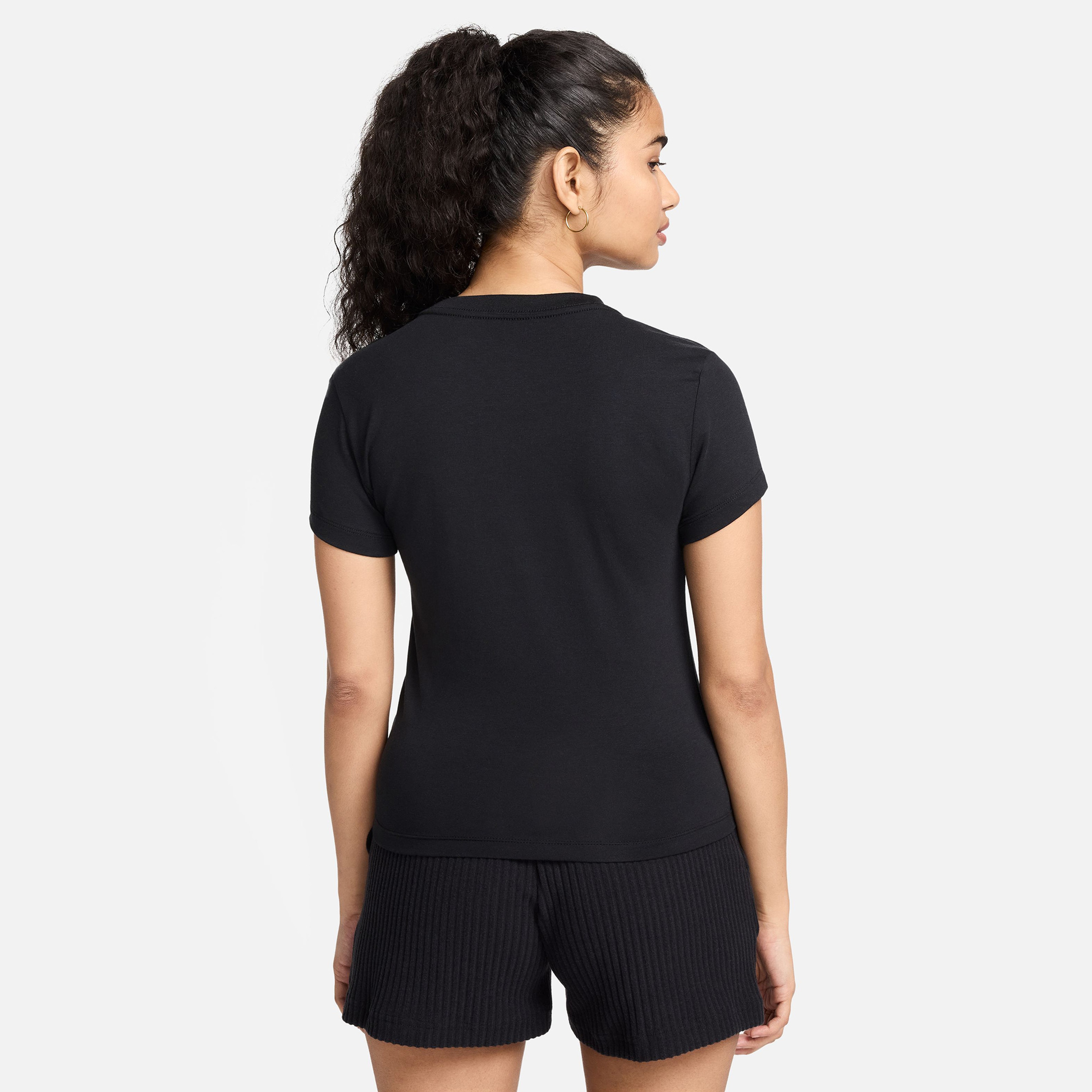 Nike Sportswear Chill Knit Kadın Siyah T-Shirt