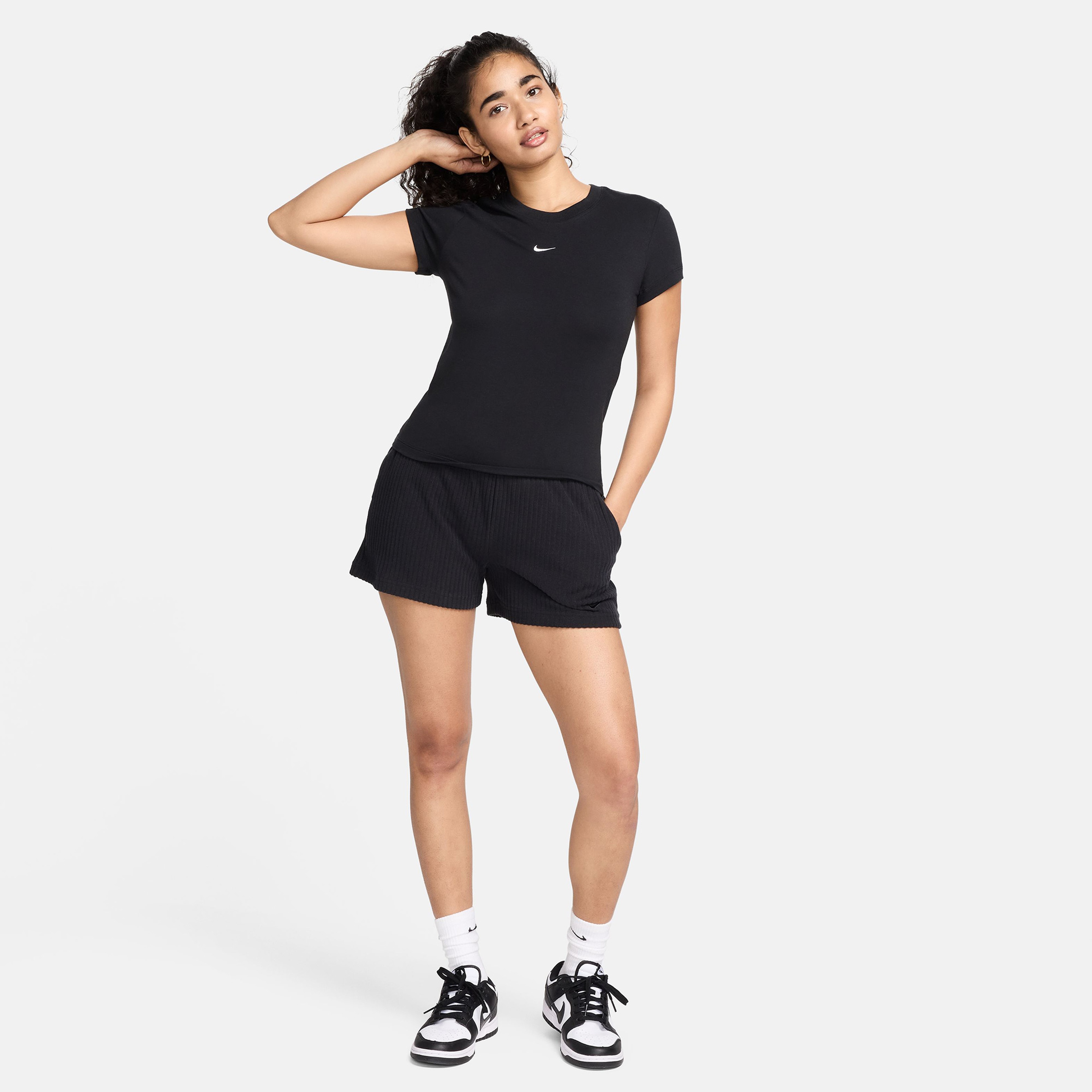 Nike Sportswear Chill Knit Kadın Siyah T-Shirt