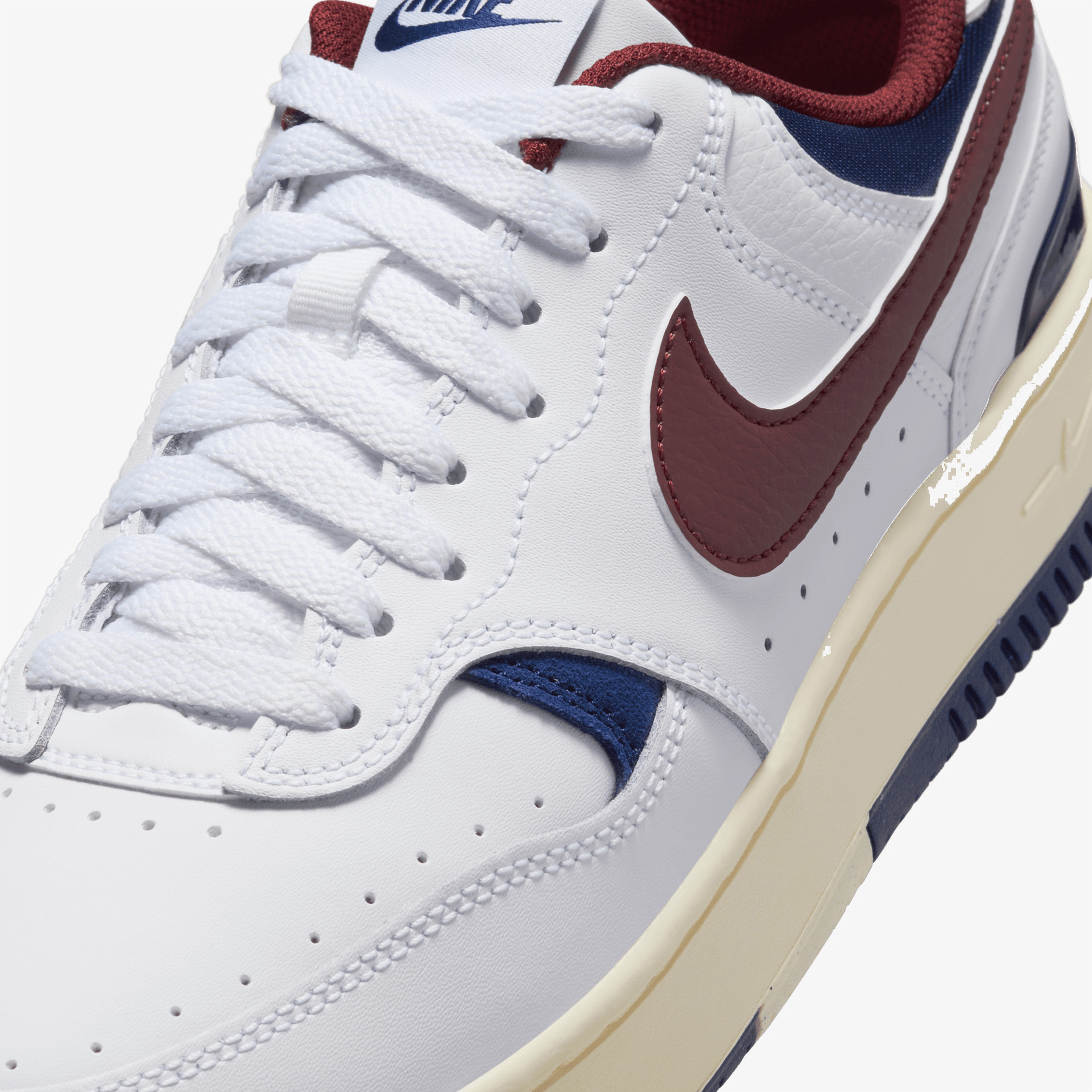 Nike Gamma Force Kadın Beyaz Sneaker