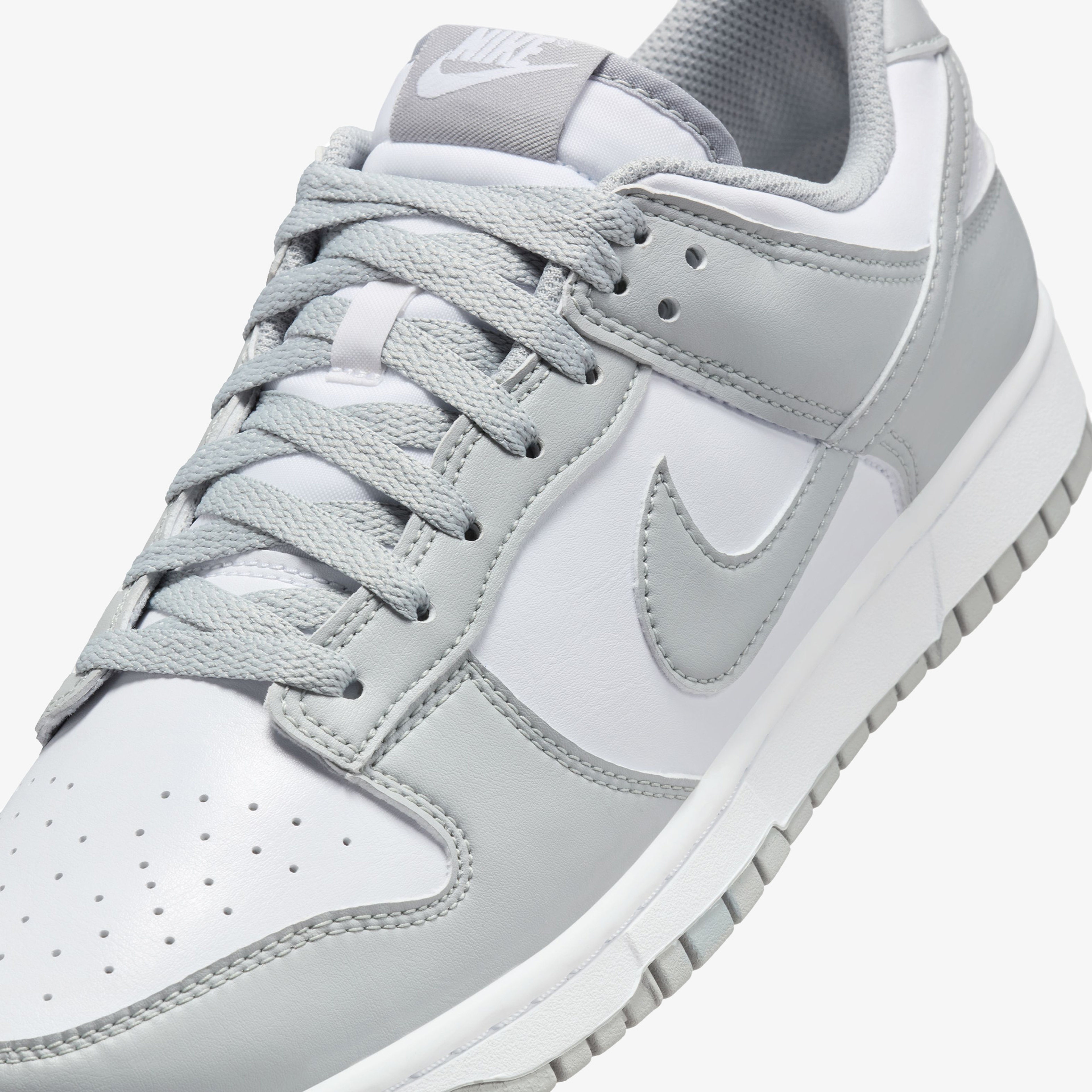Nike Dunk Low Retro Erkek Beyaz/Gri Sneaker