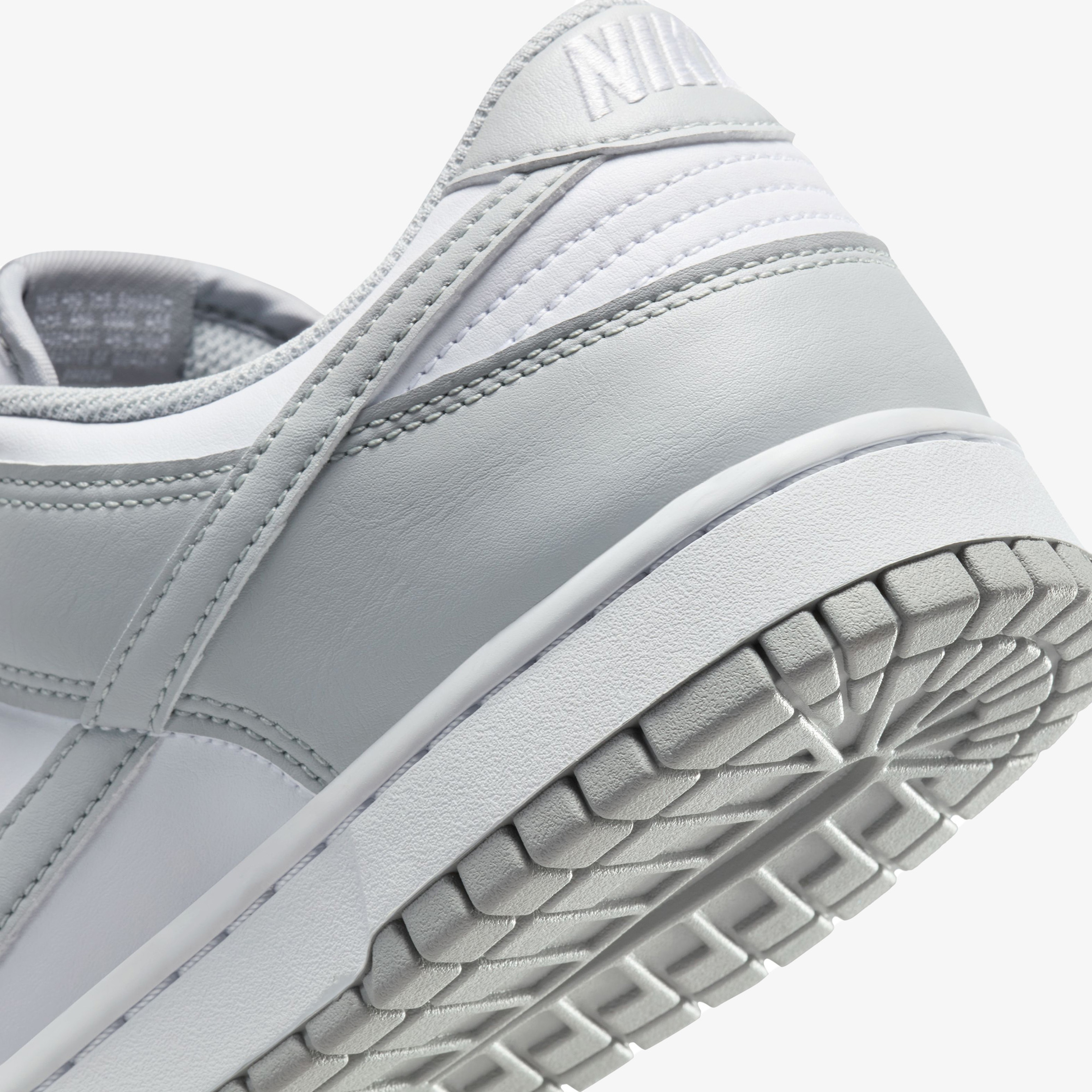 Nike Dunk Low Retro Erkek Beyaz/Gri Sneaker