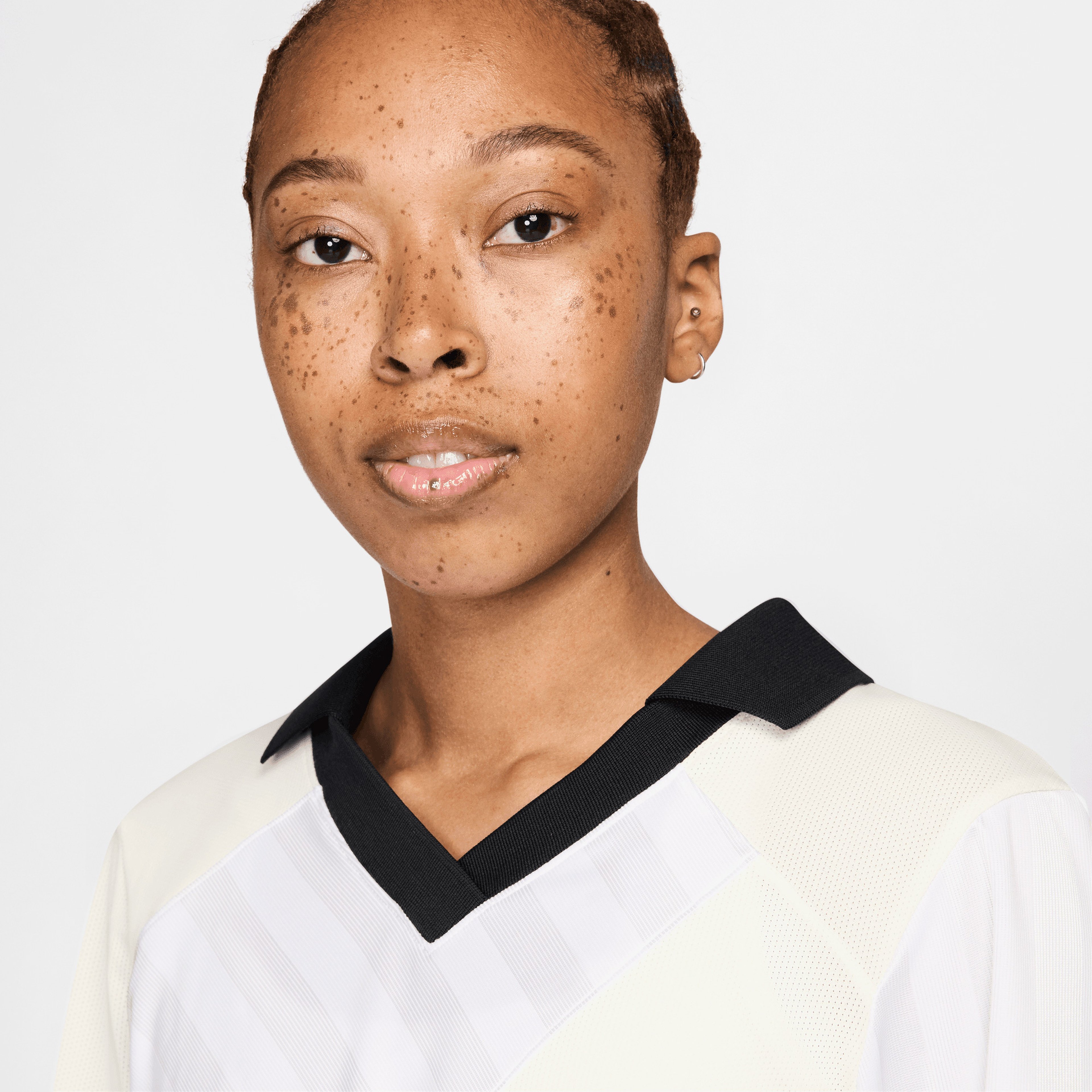 Nike Sportswear Cropped Kadın Beyaz Üst