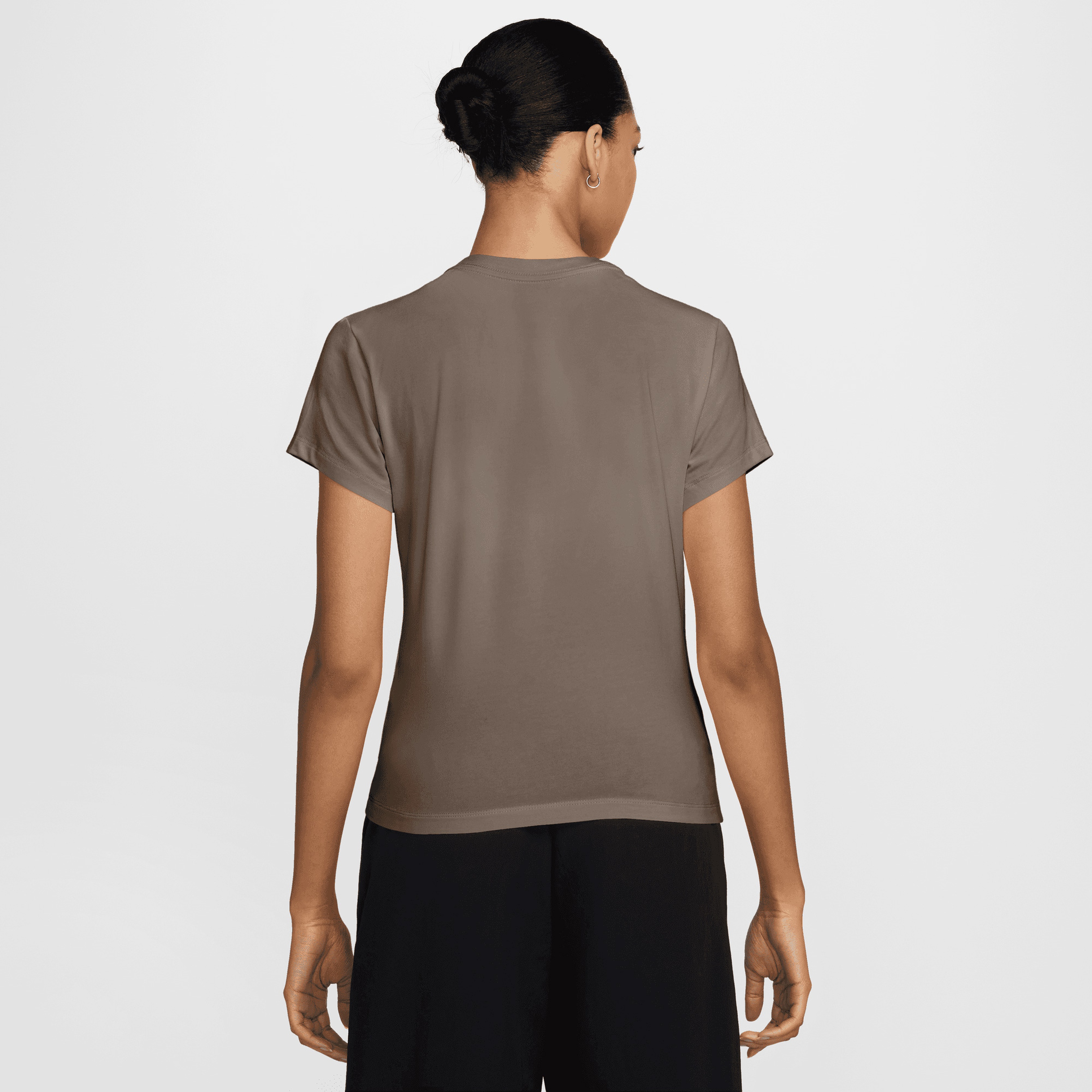 Nike Sportwear Slim Ss Kadın Kahverengi T-Shirt