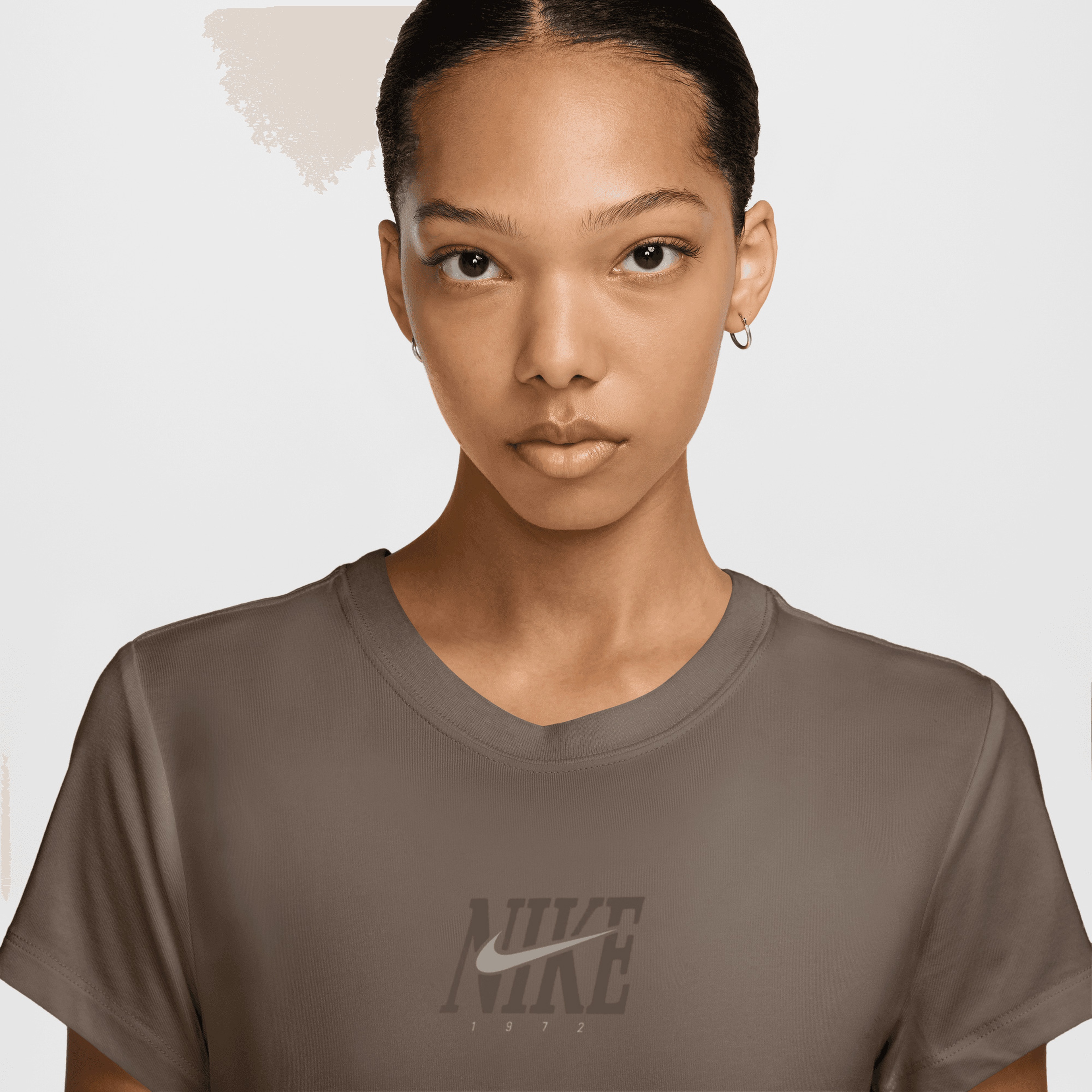 Nike Sportwear Slim Ss Kadın Kahverengi T-Shirt