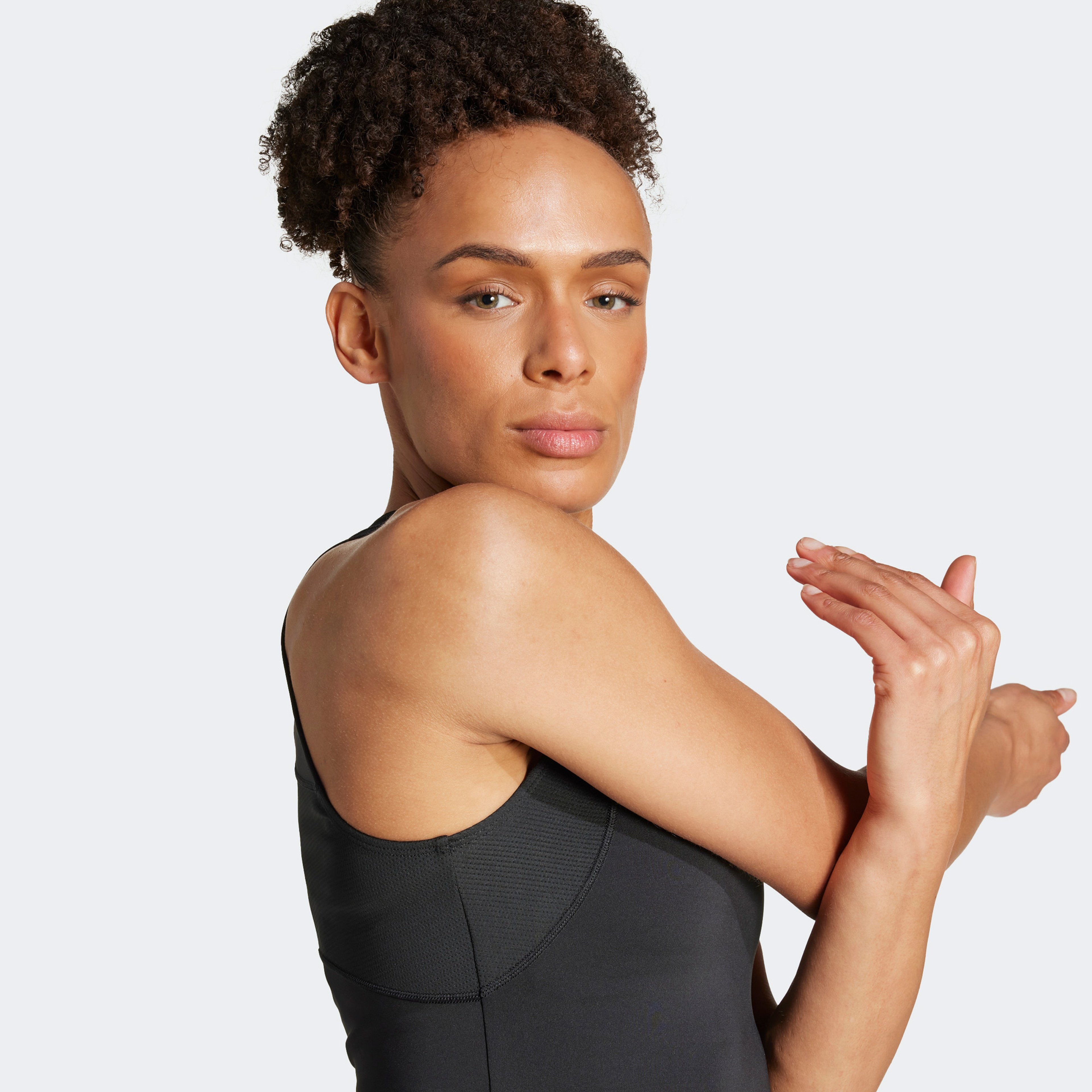 Adidas Kadın Siyah T-Shirt