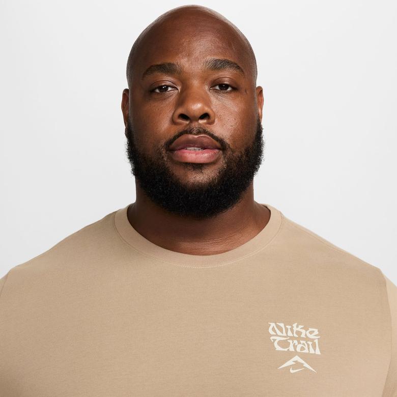 Nike Erkek Kahverengi T-Shirt