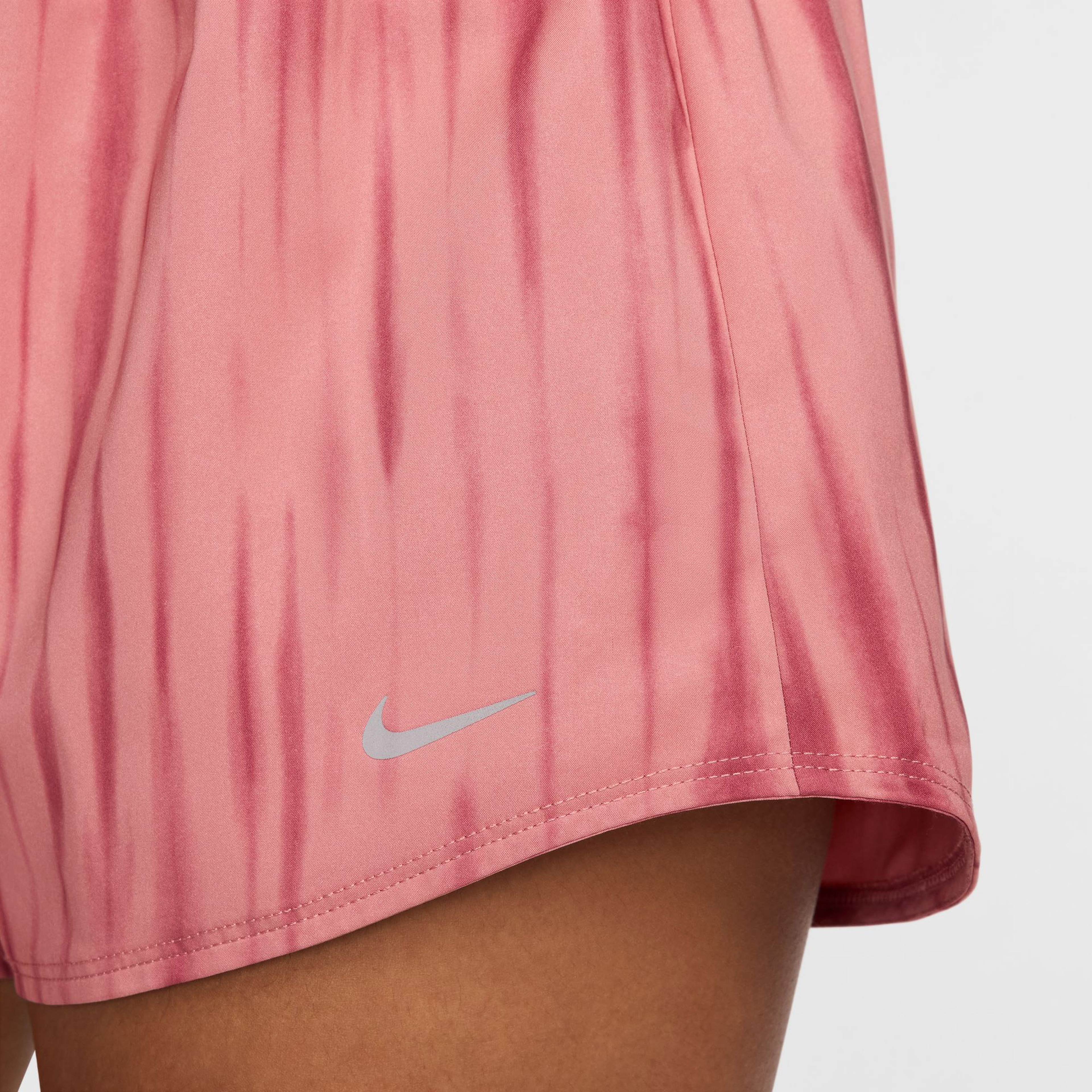 Nike Kadın Pembe Şort