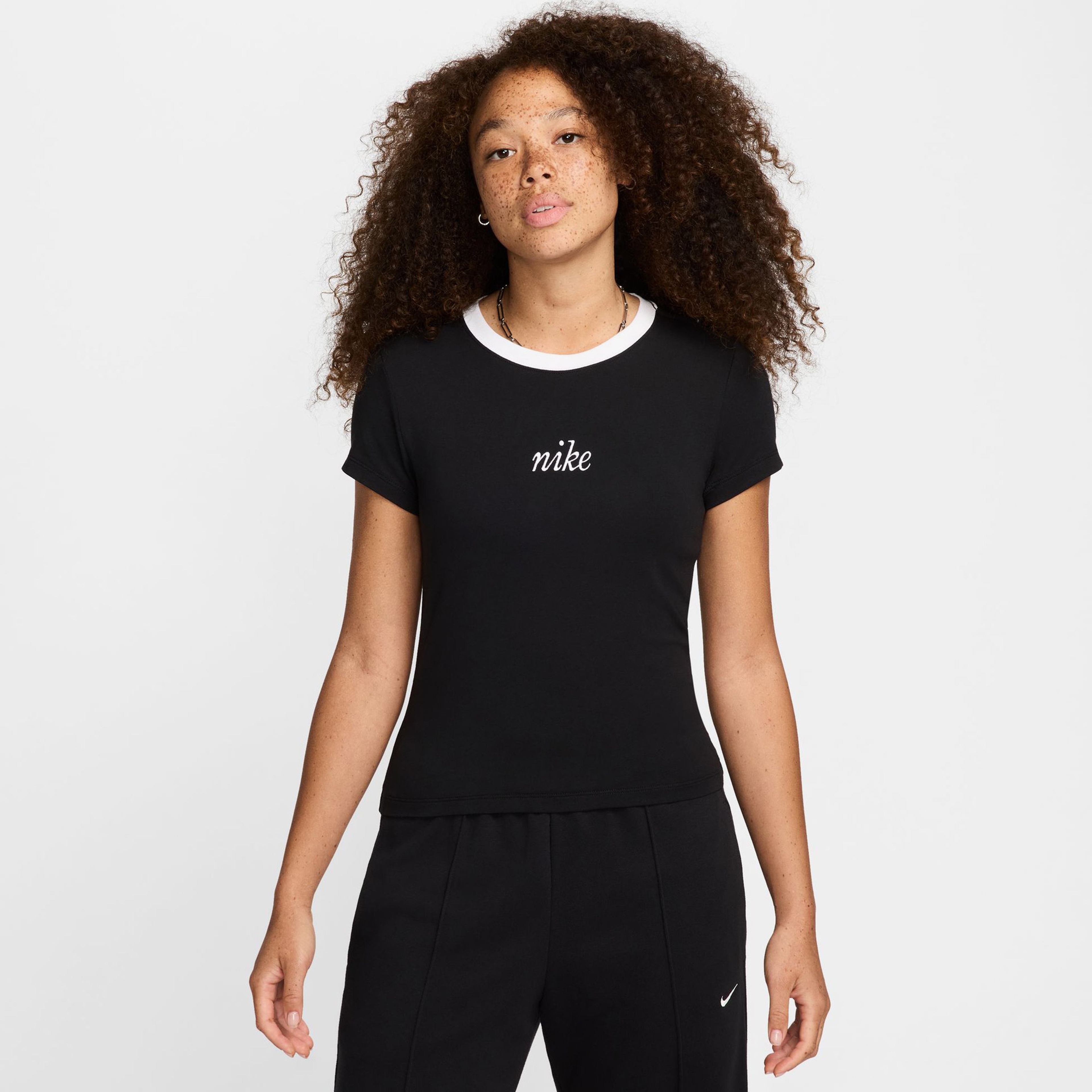 Nike Kadın Siyah T-Shirt