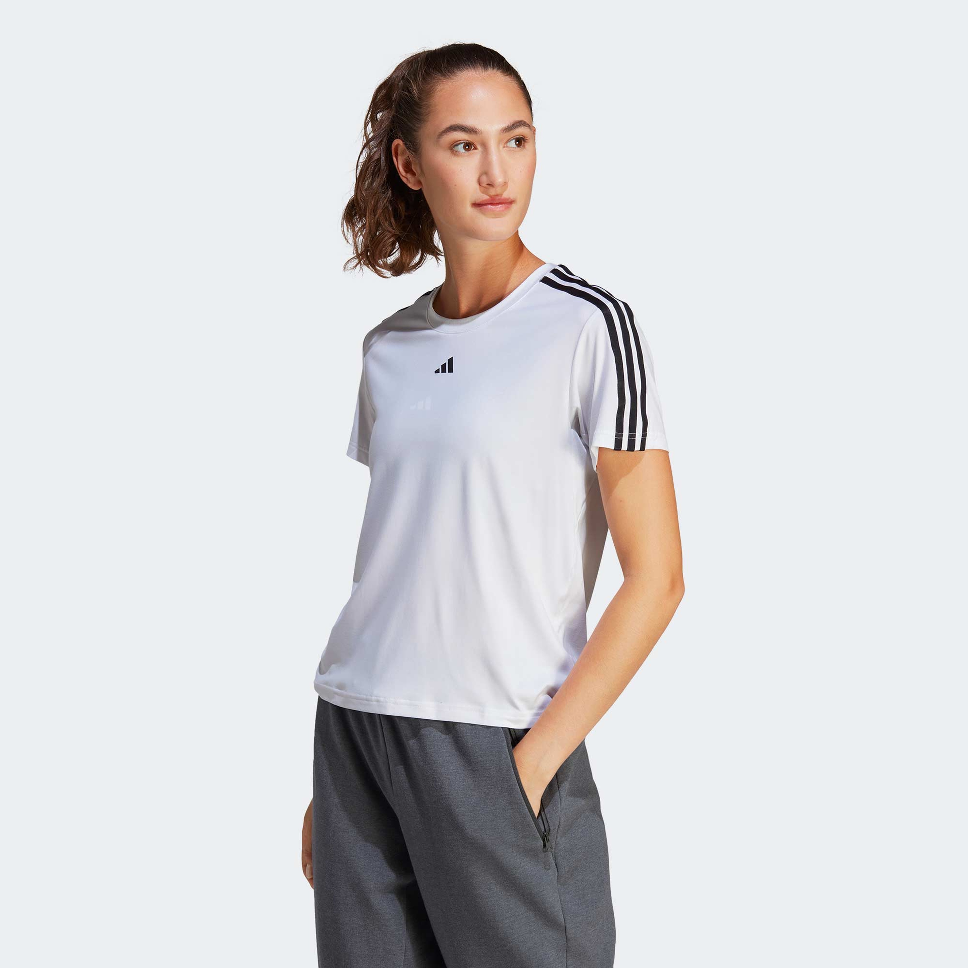 Adidas Kadın Beyaz T-Shirt