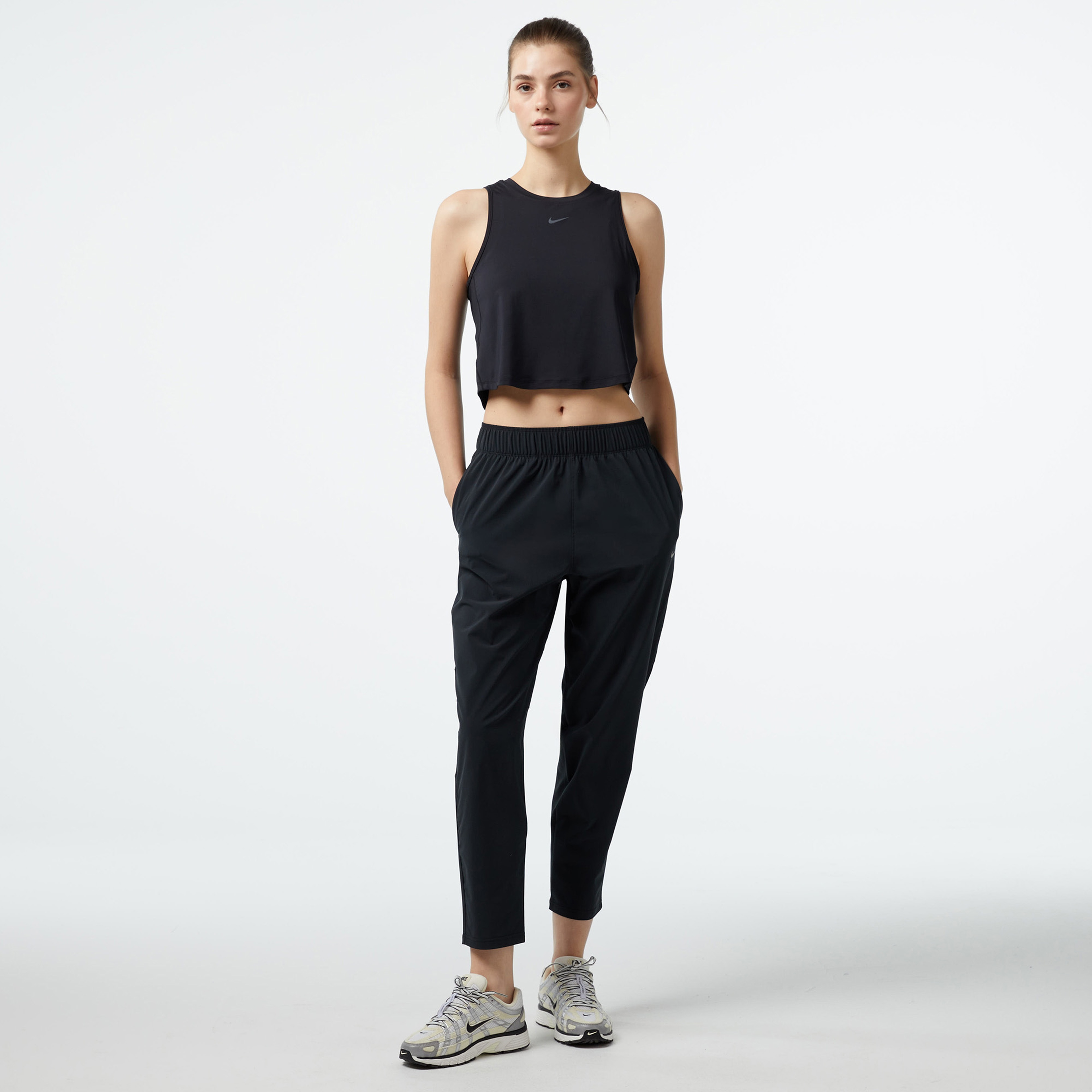 Nike Kadın Siyah Atlet