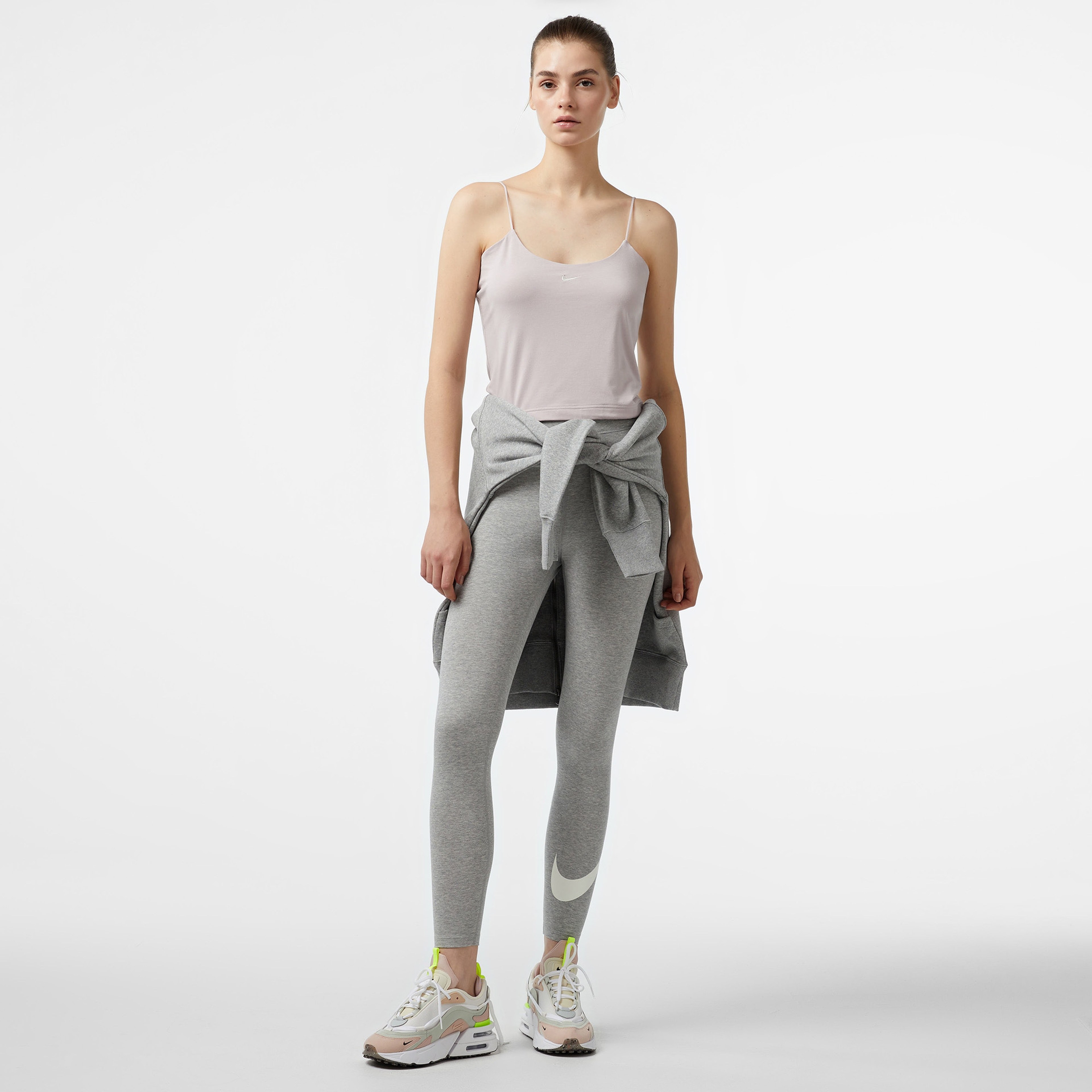 Nike Kadın Krem T-Shirt