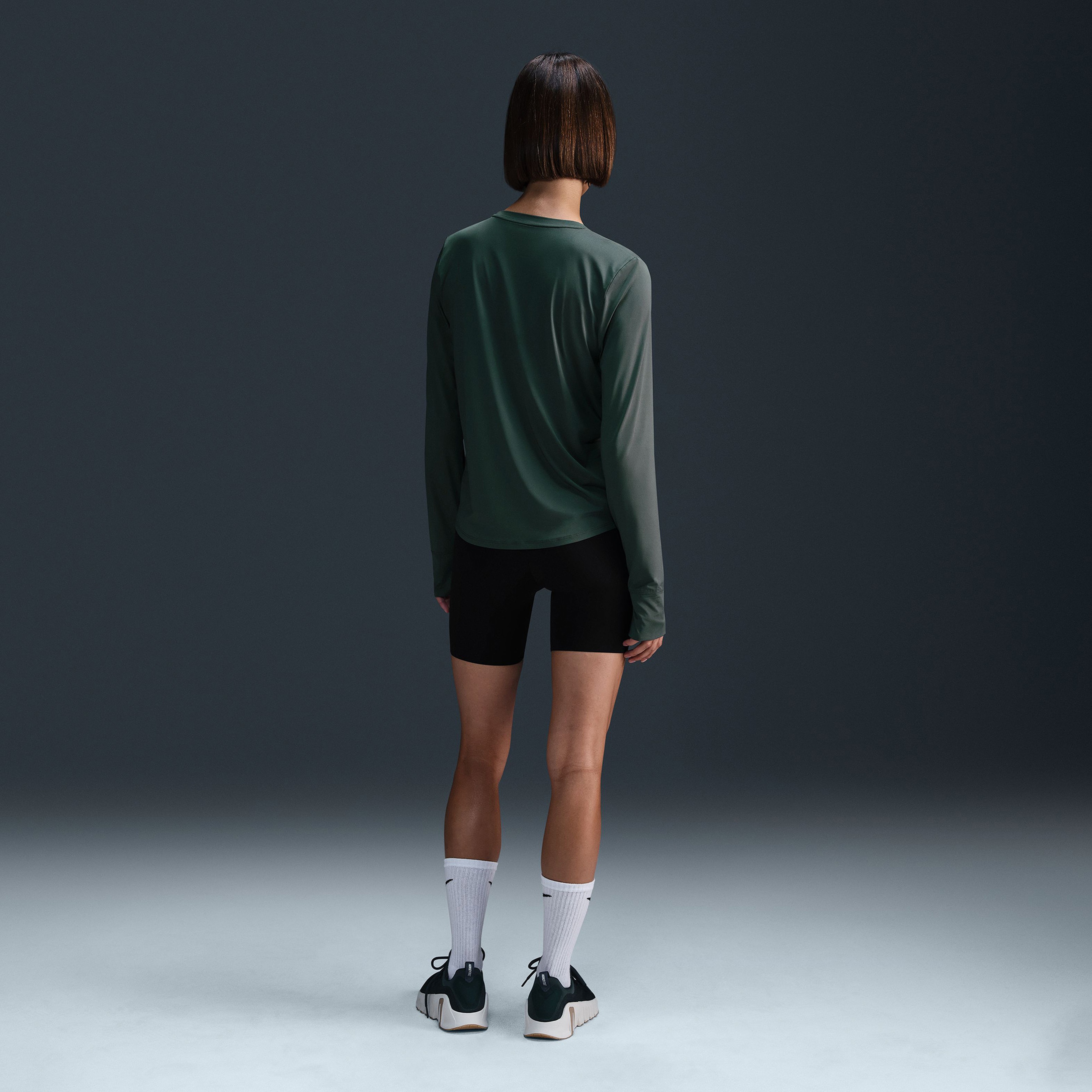 Nike One Classic Dri-Fit Kadın Yeşil Uzun Kollu Üst