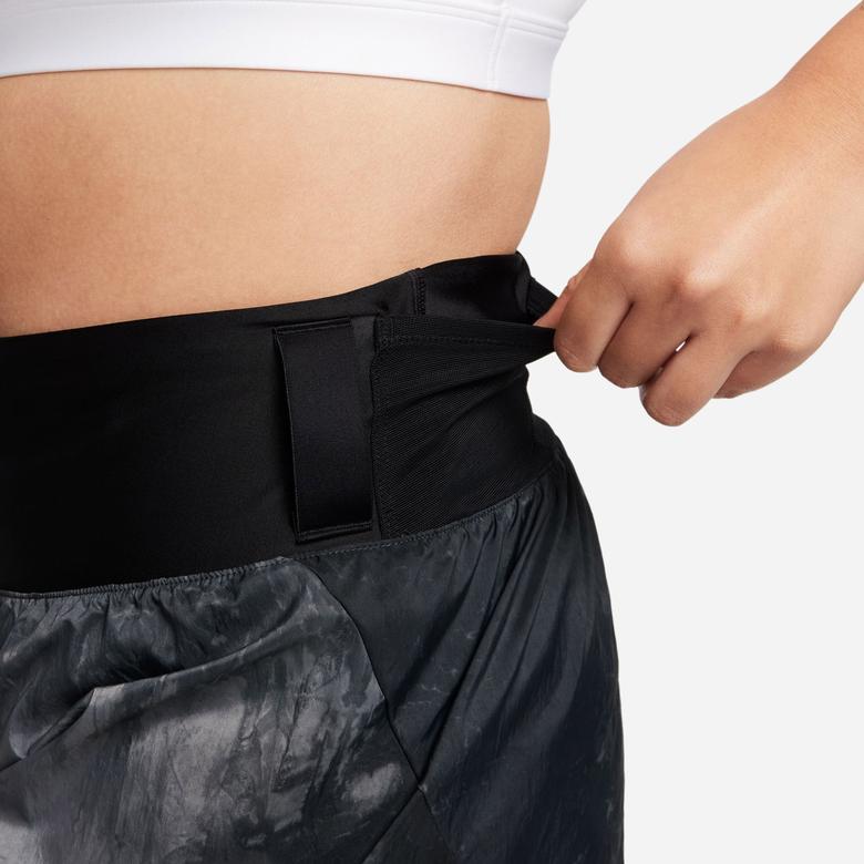 Nike Kadın Gri Şort