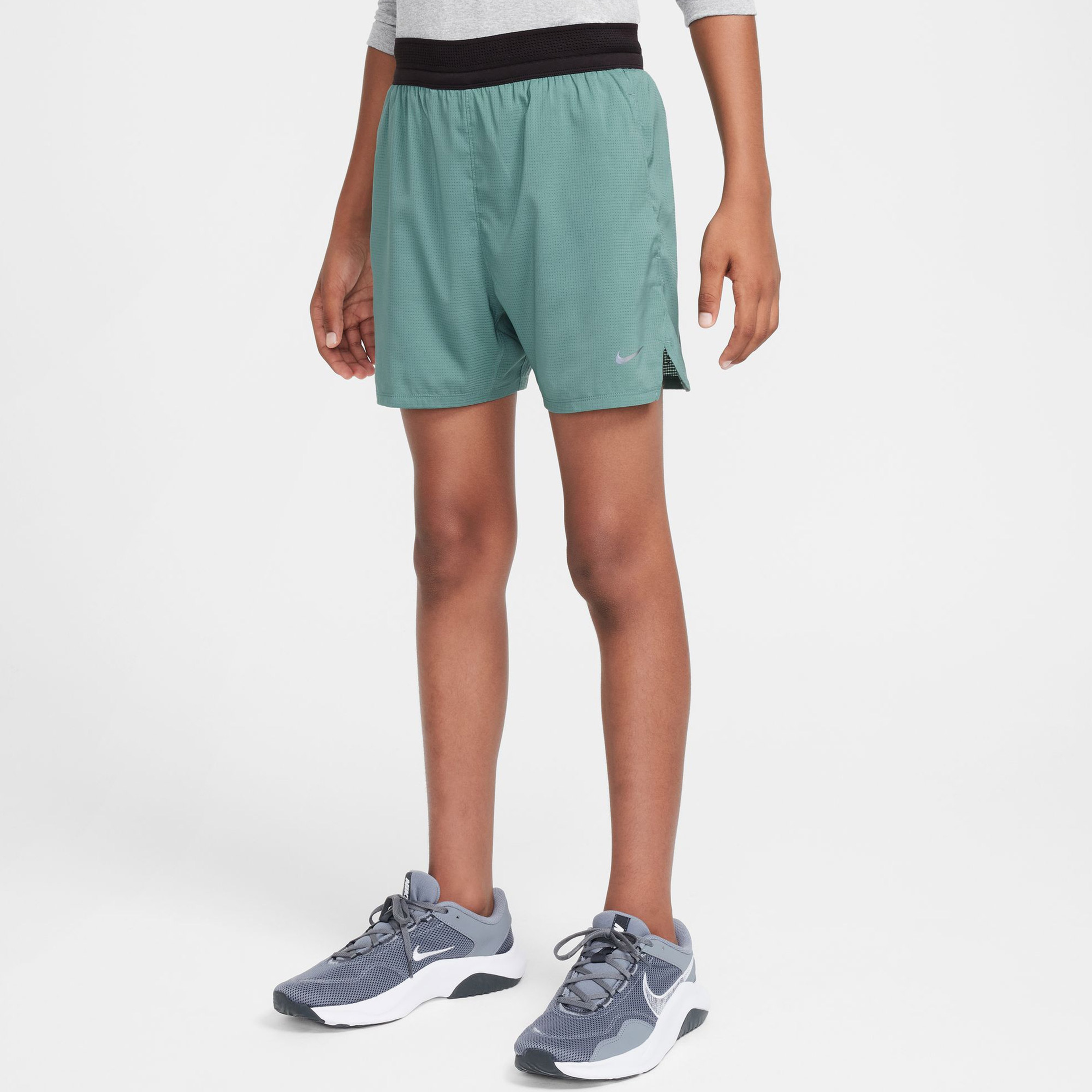 Nike Çocuk Yeşil Şort