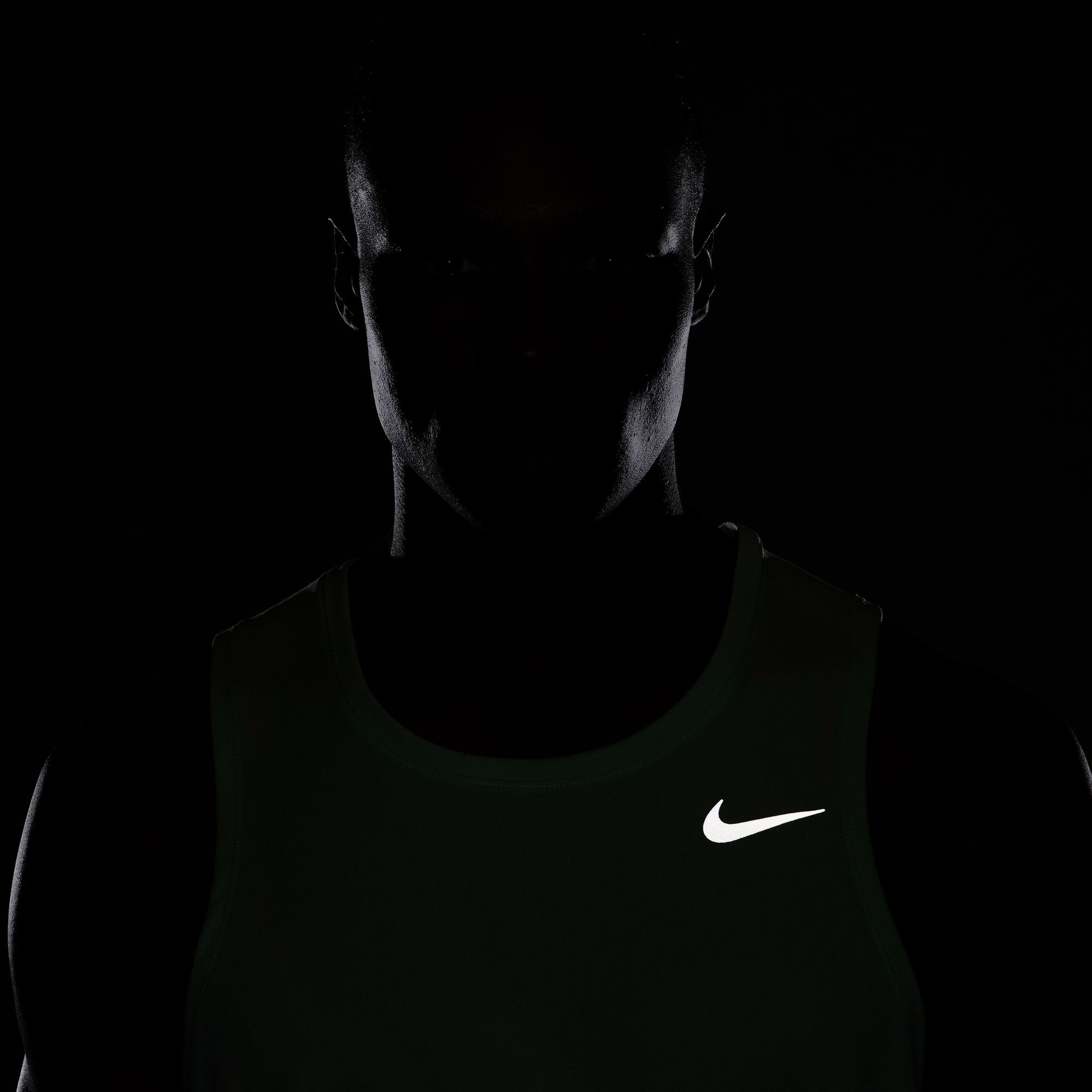 Nike Erkek Yeşil Atlet
