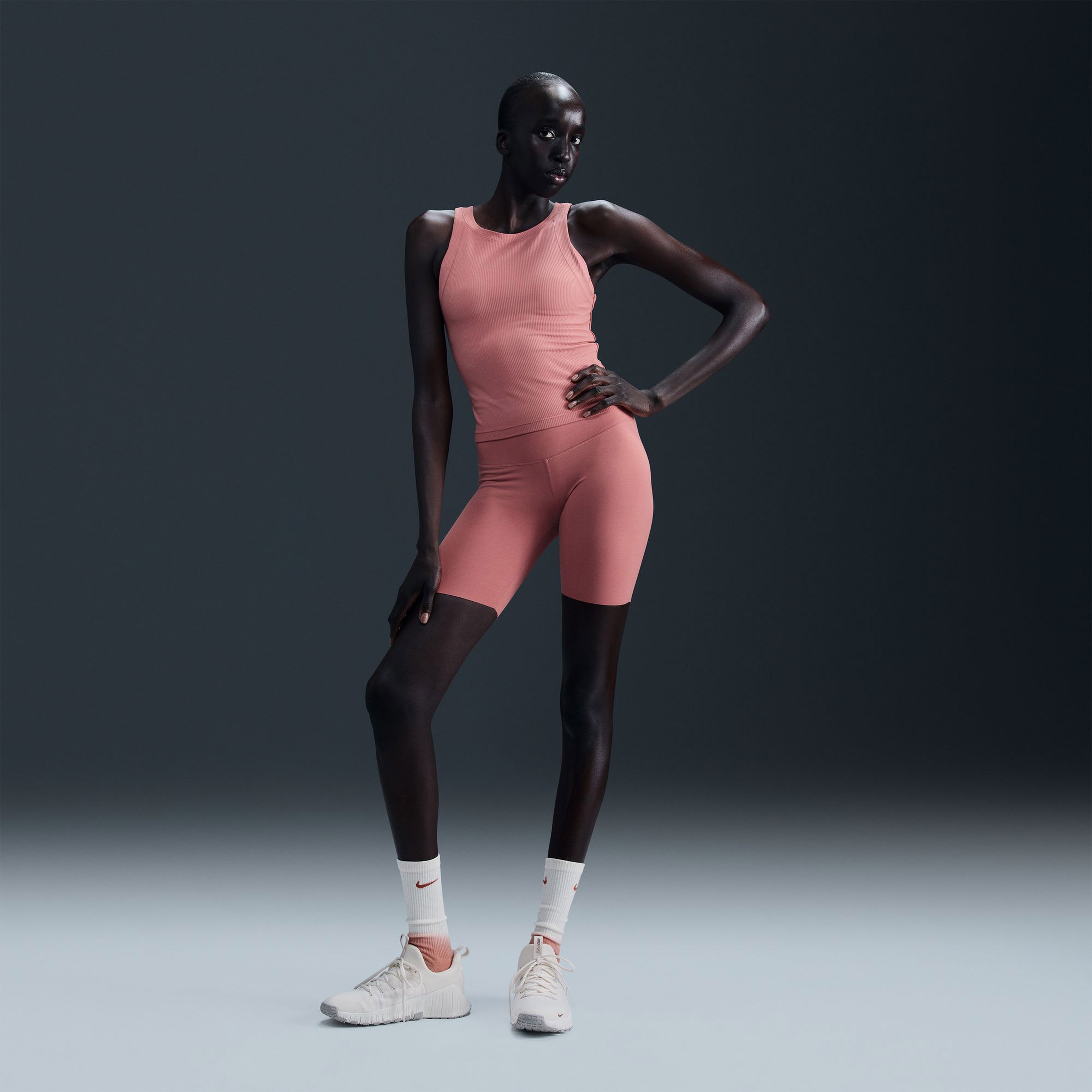 Nike Kadın Pembe Atlet