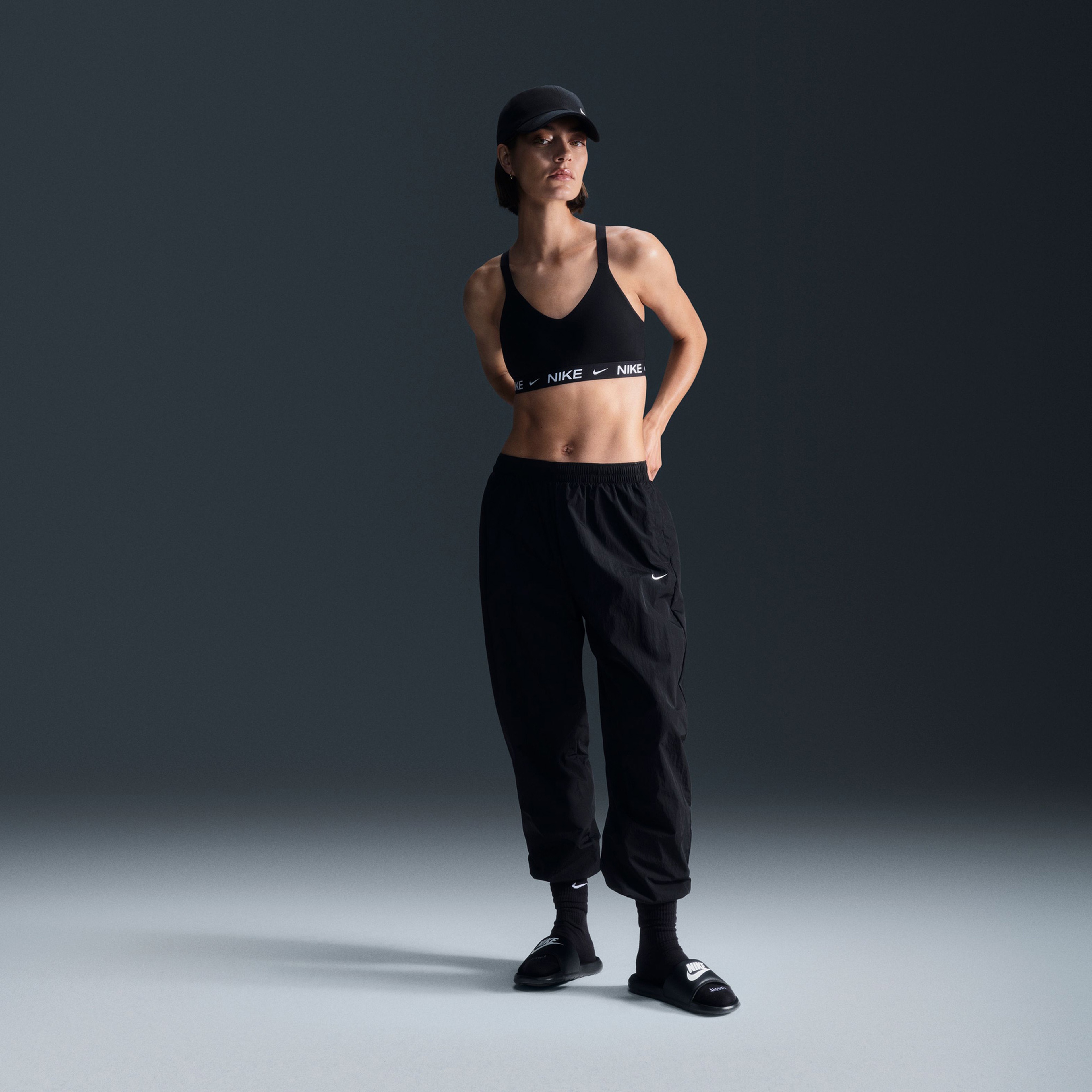 Nike Kadın Siyah Bra & Spor Sütyeni