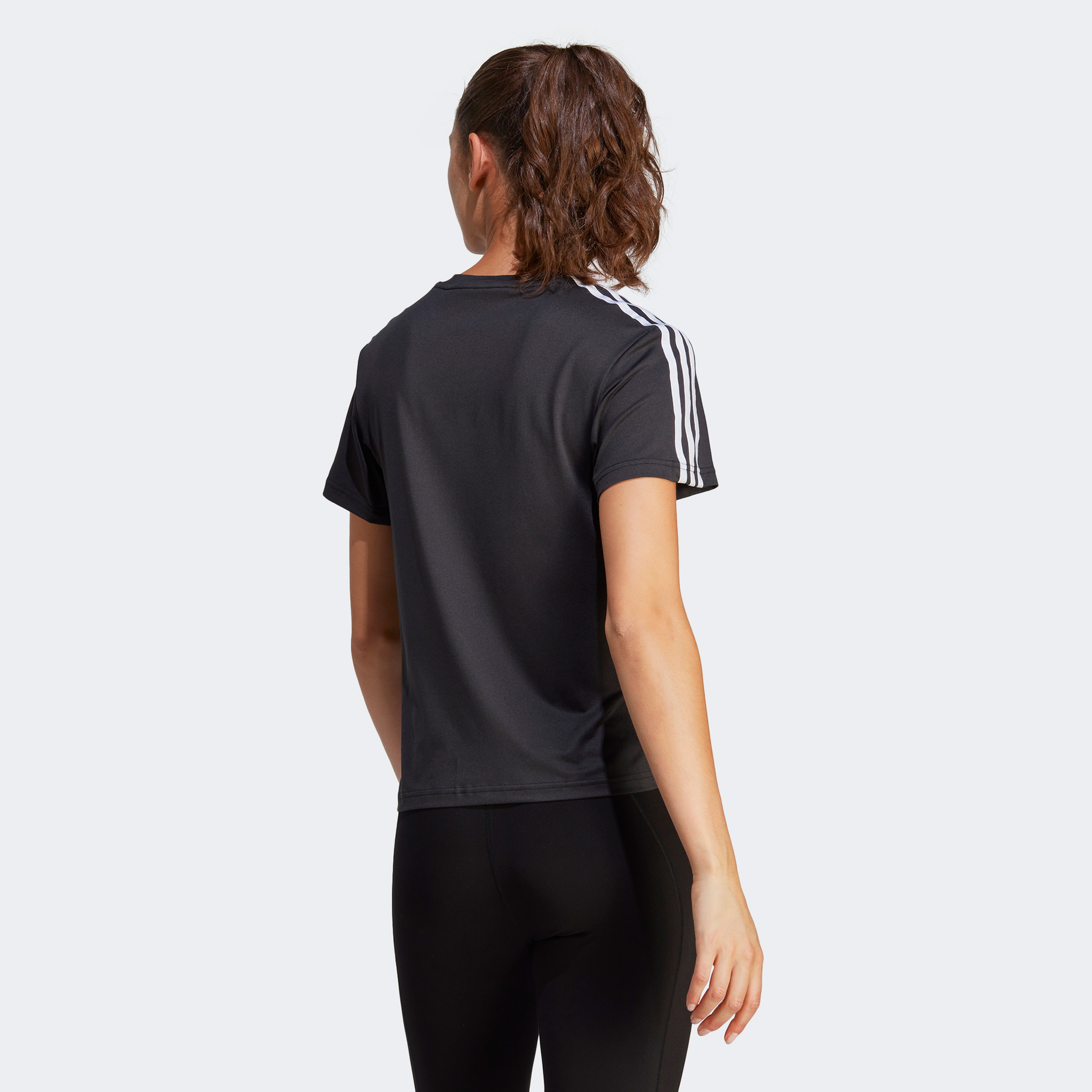 Adidas Kadın Siyah T-Shirt