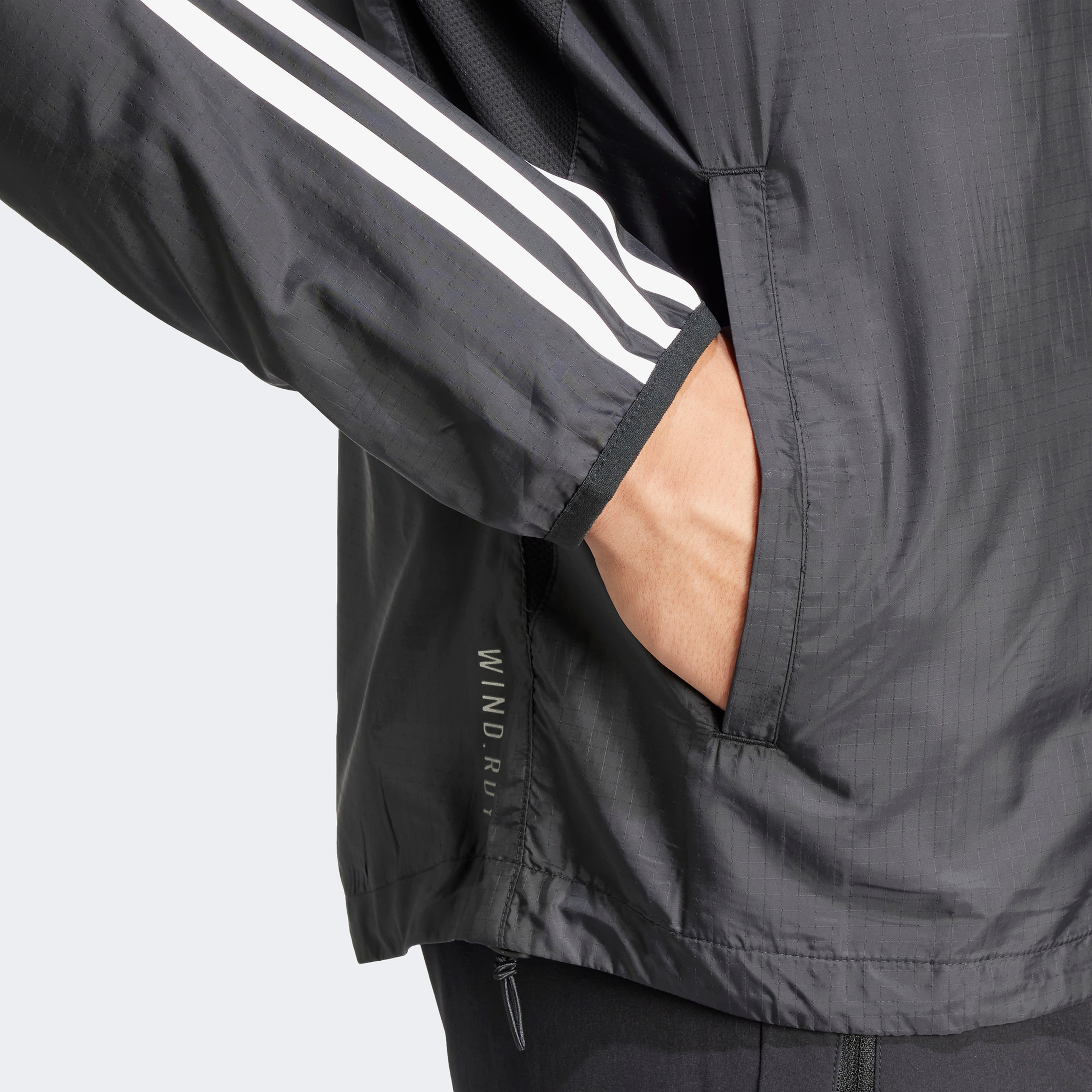 adidas Erkek Siyah Rüzgarlık