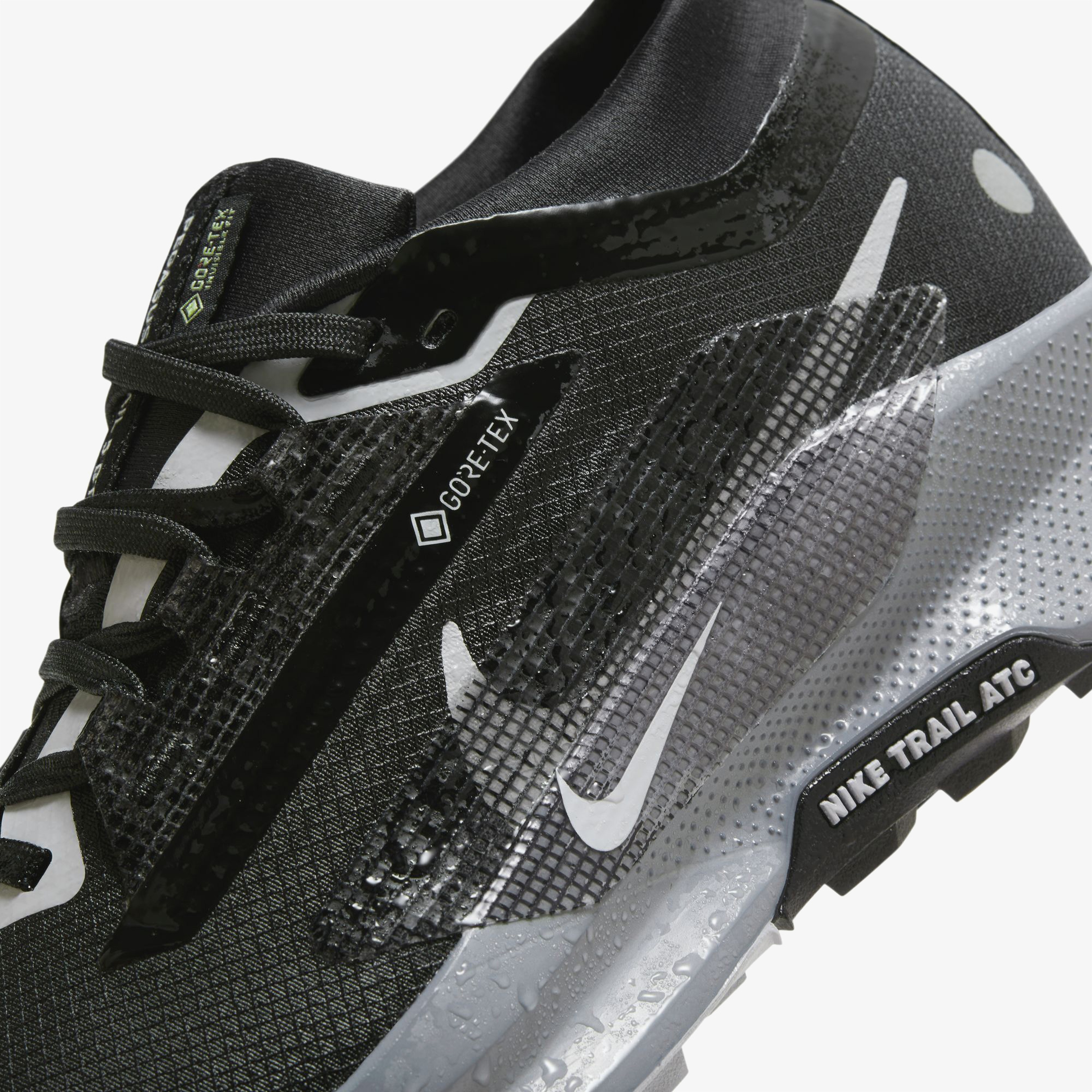 Nike Pegasus Trail 5 Gore-Tex Kadın Siyah Koşu Ayakkabısı