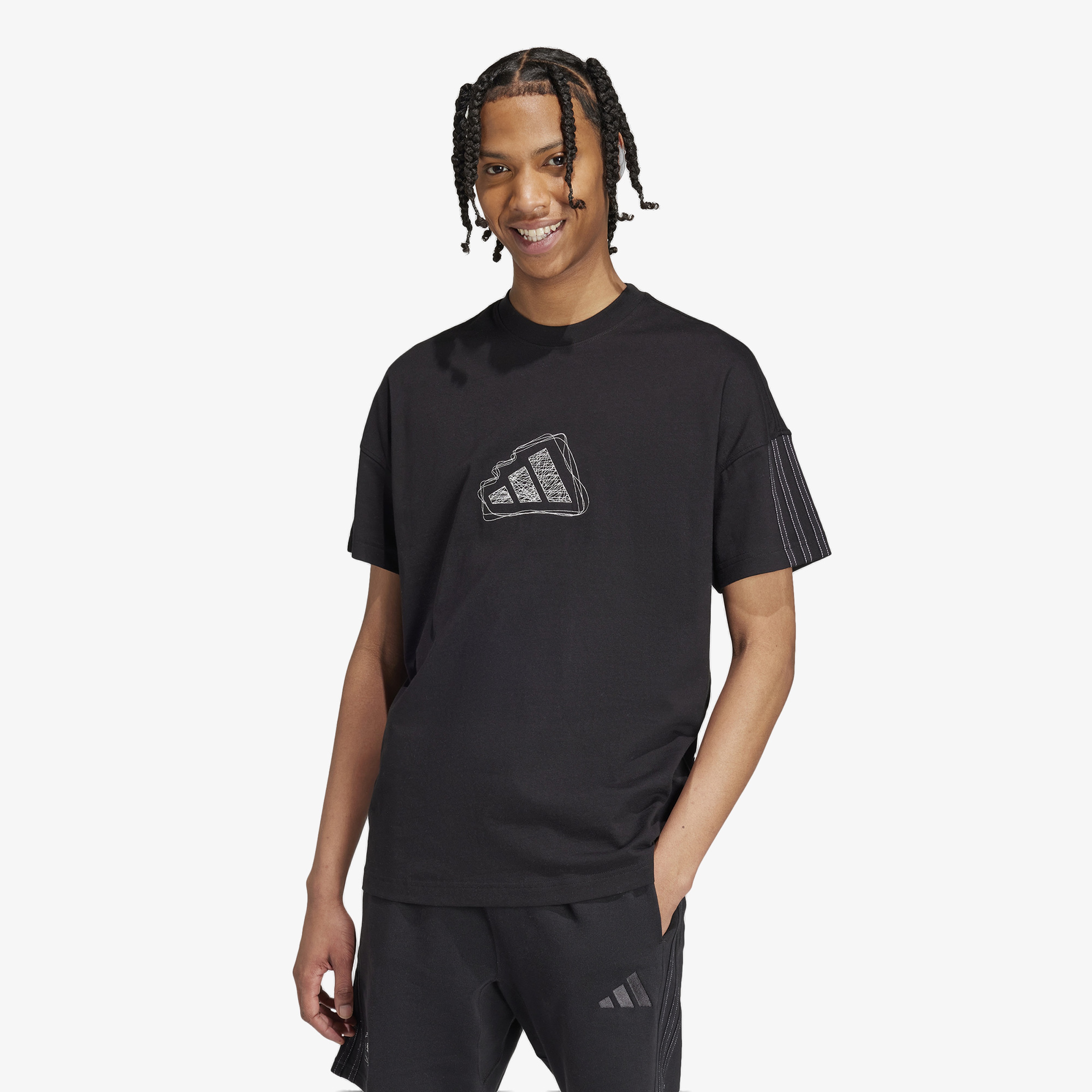 adidas All Szn Graphic Seasonal Erkek Siyah T-Shirt