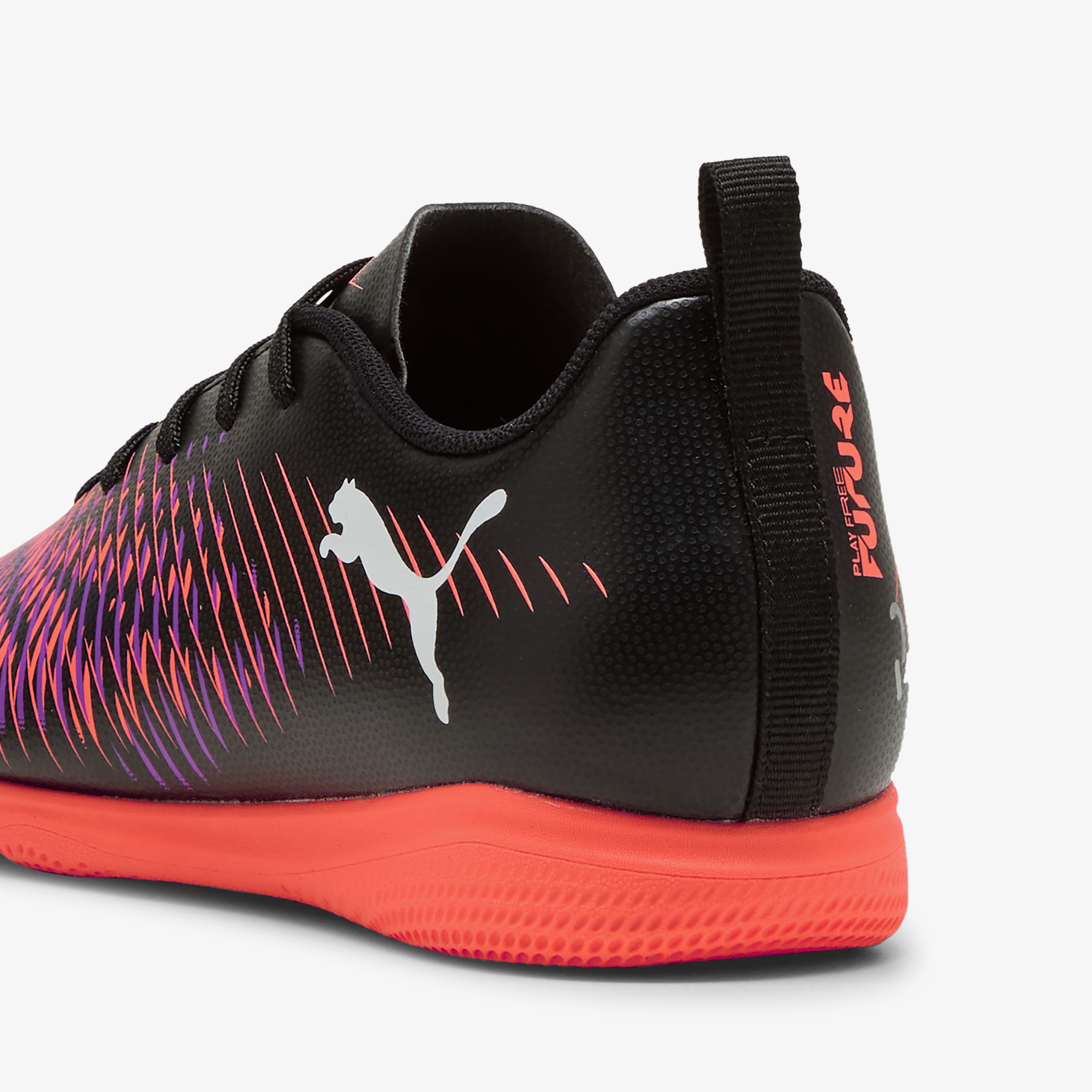 Puma Future 8 Play it Jr Kadın Siyah Krampon