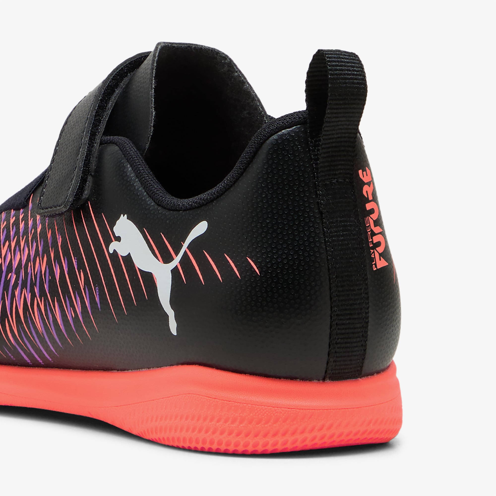 Puma Future 8 Play Tt V Jr Kadın Siyah Sneaker