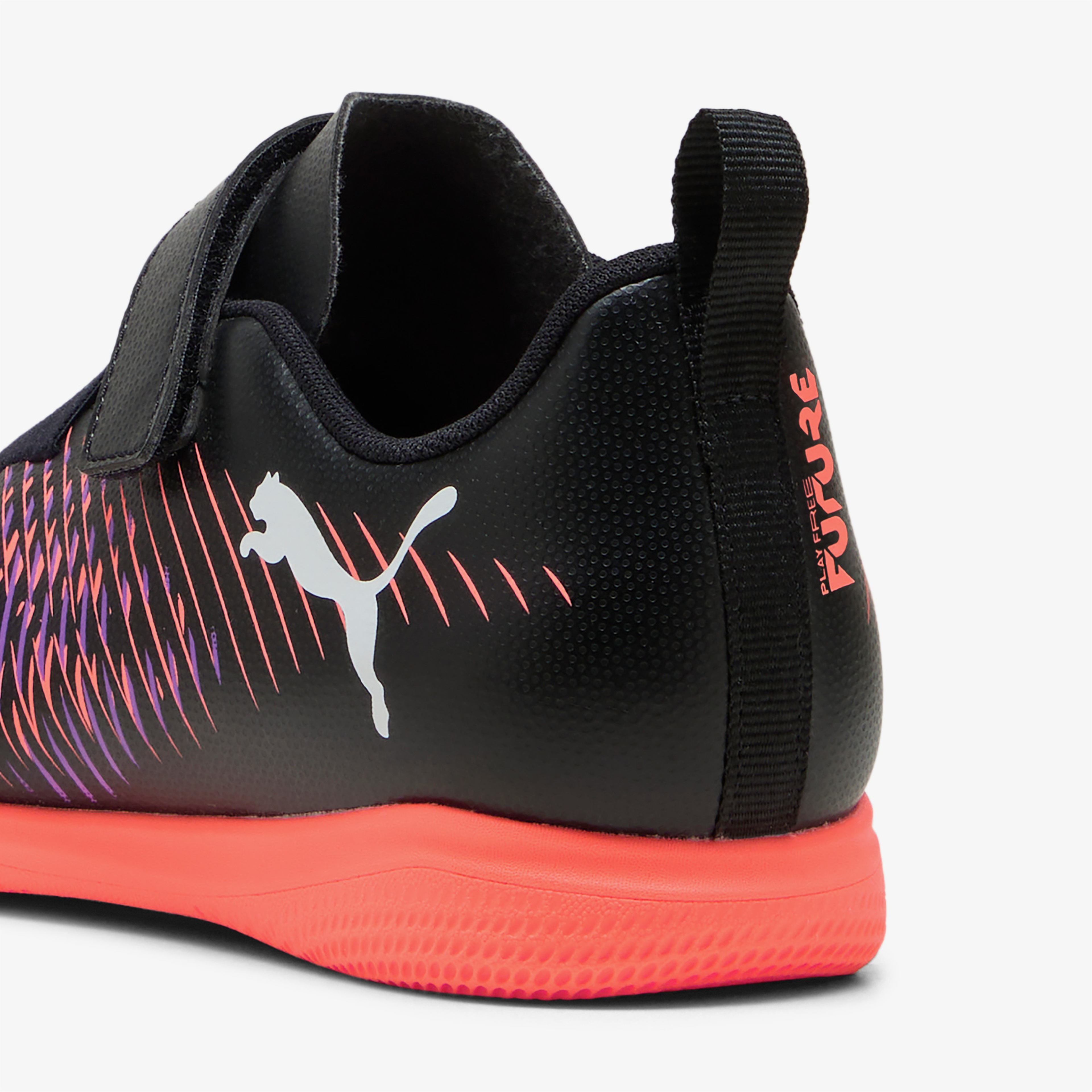 Puma Future 8 Play Tt V Jr Kadın Siyah Sneaker