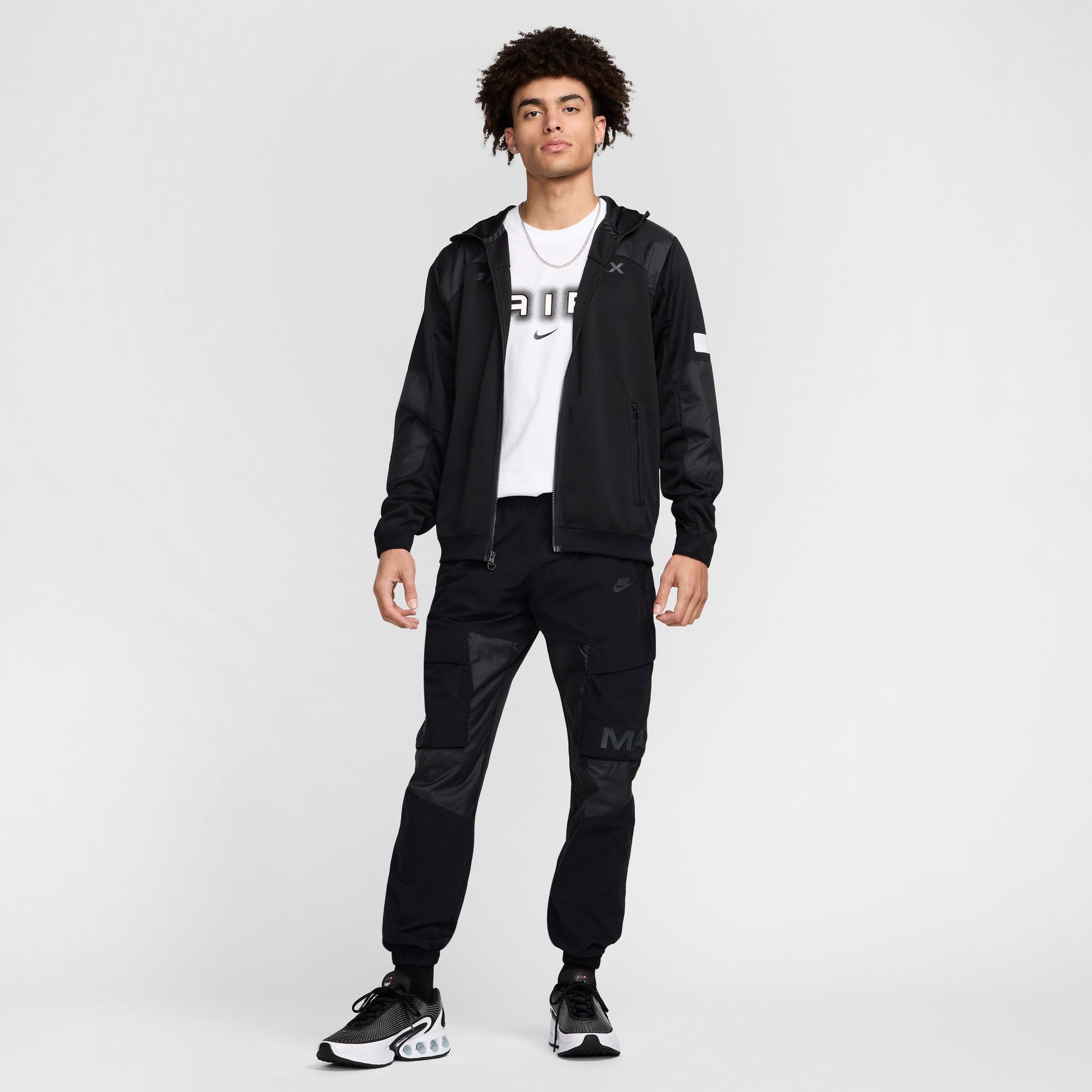 Nike Sportswear Swoosh Air Graphic Erkek Beyaz Günlük T-Shirt
