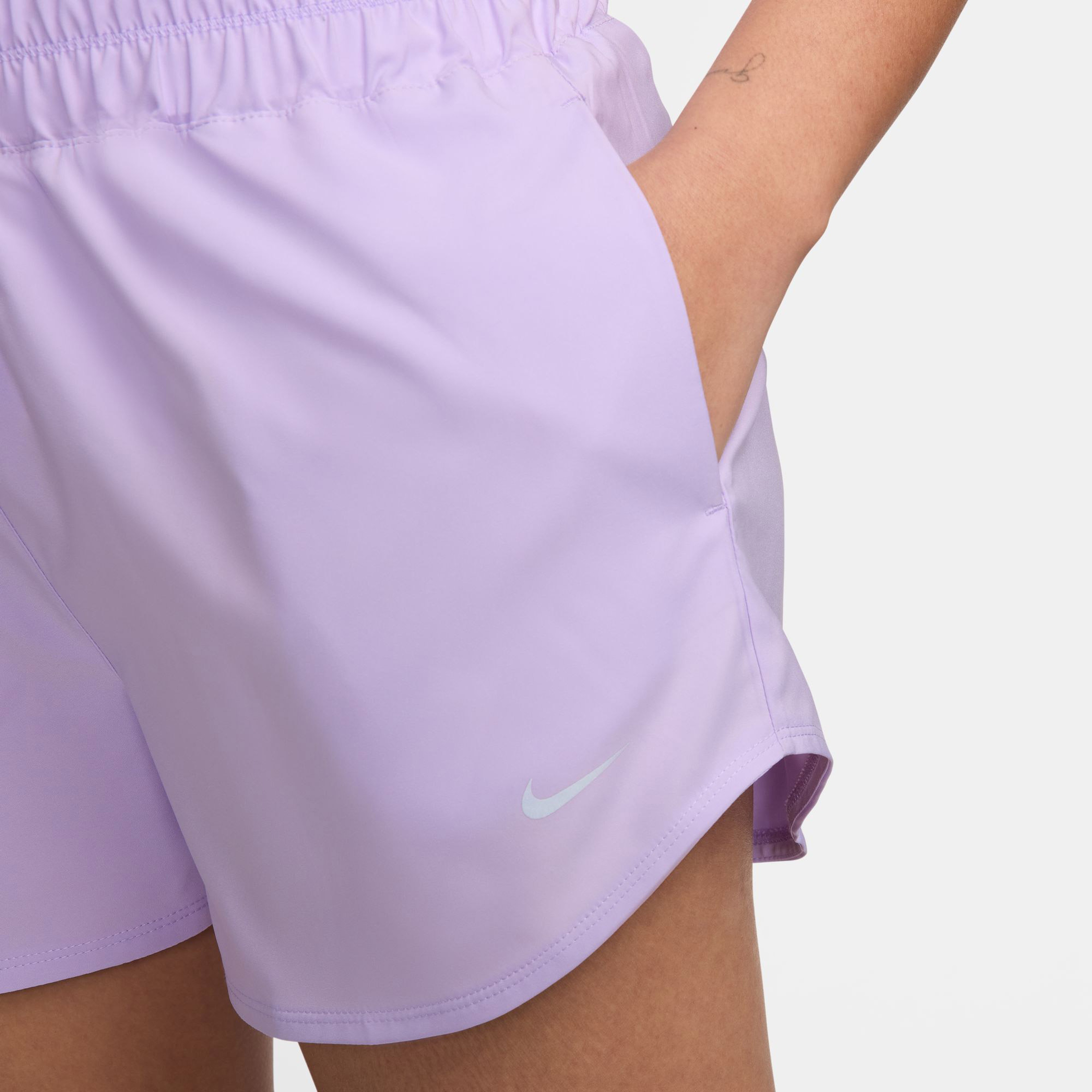 Nike One Dri-Fit Kadın Mor Antrenman Şortu