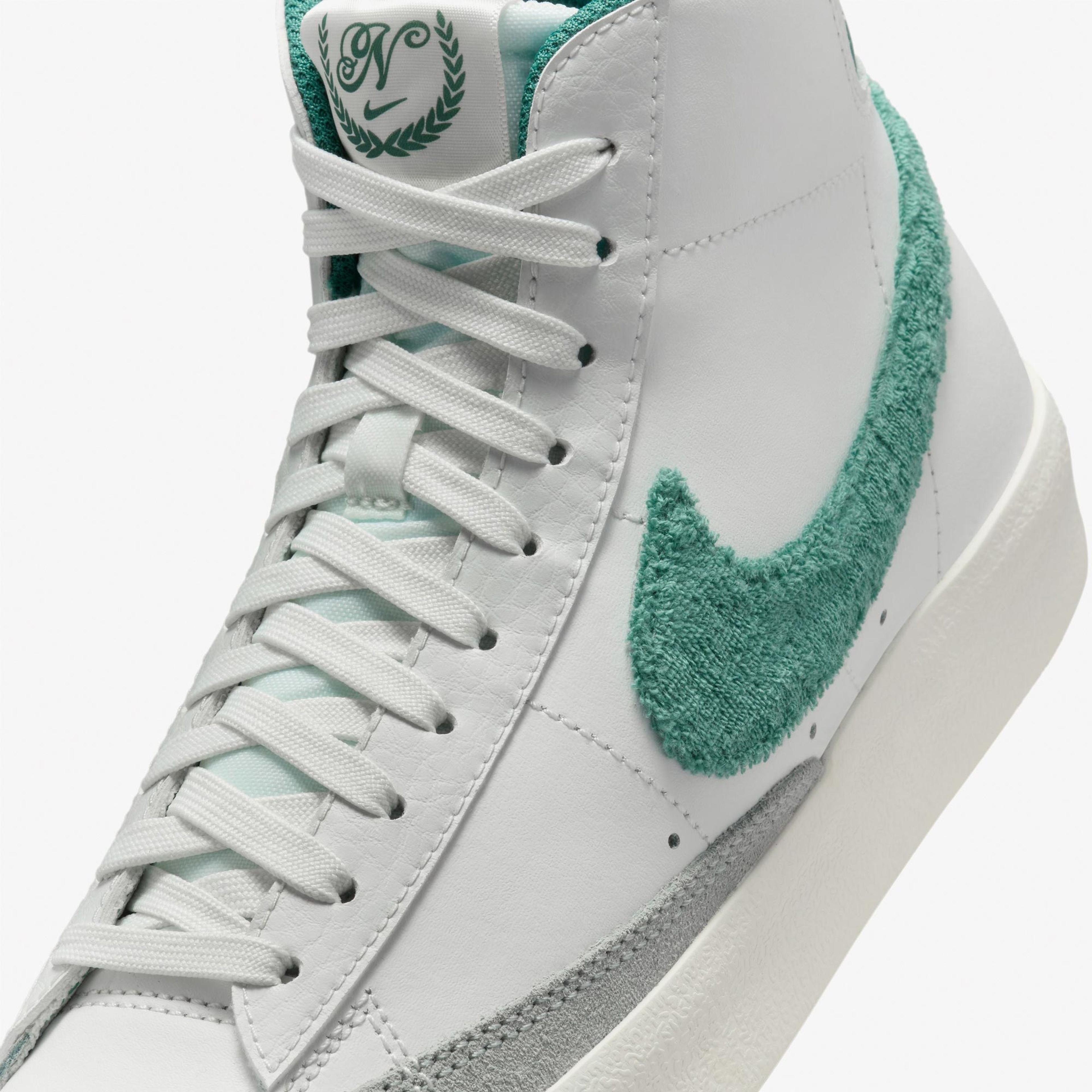 Nike Blazer Mid '77 Çocuk Beyaz Sneaker
