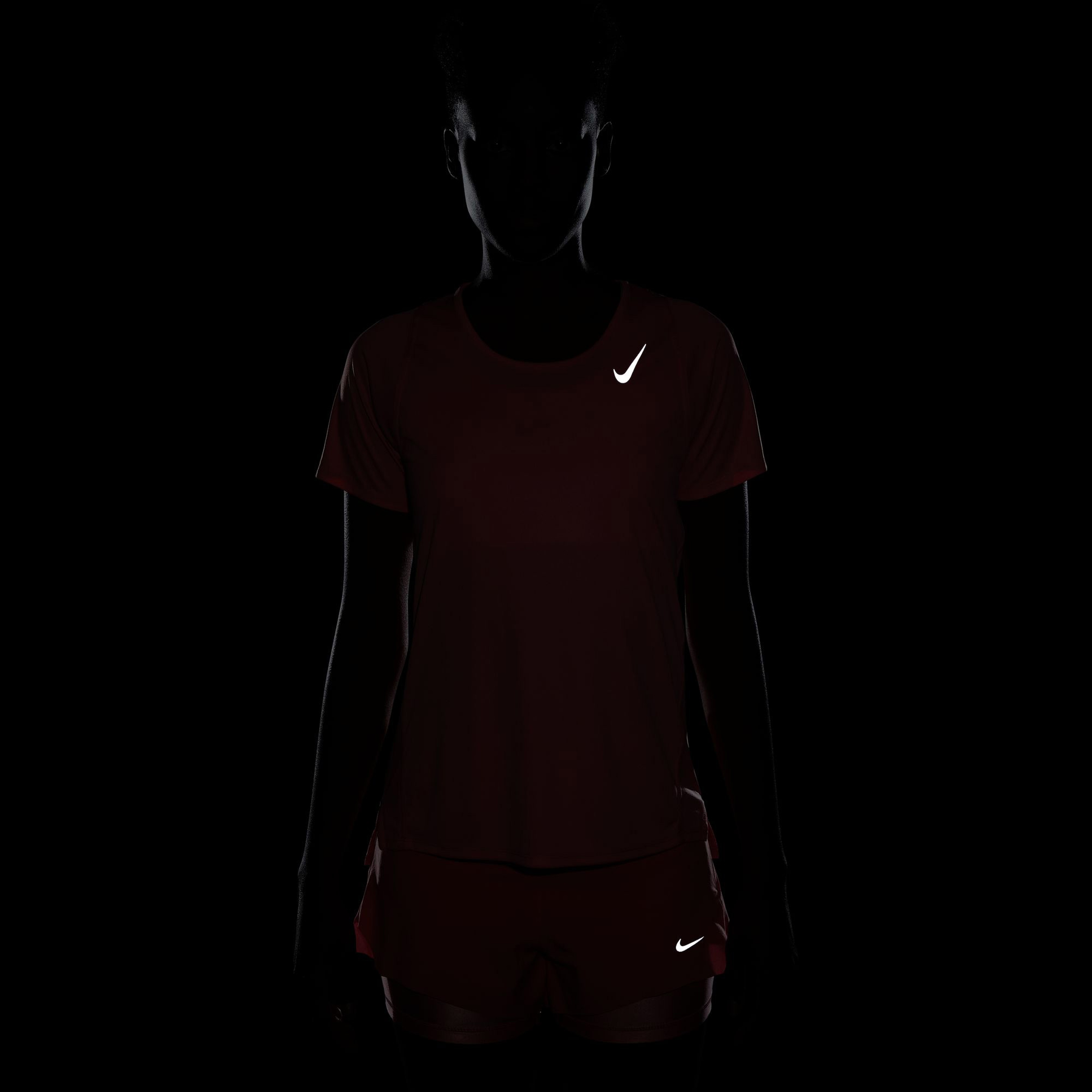 Nike Kadın Pembe T-Shirt