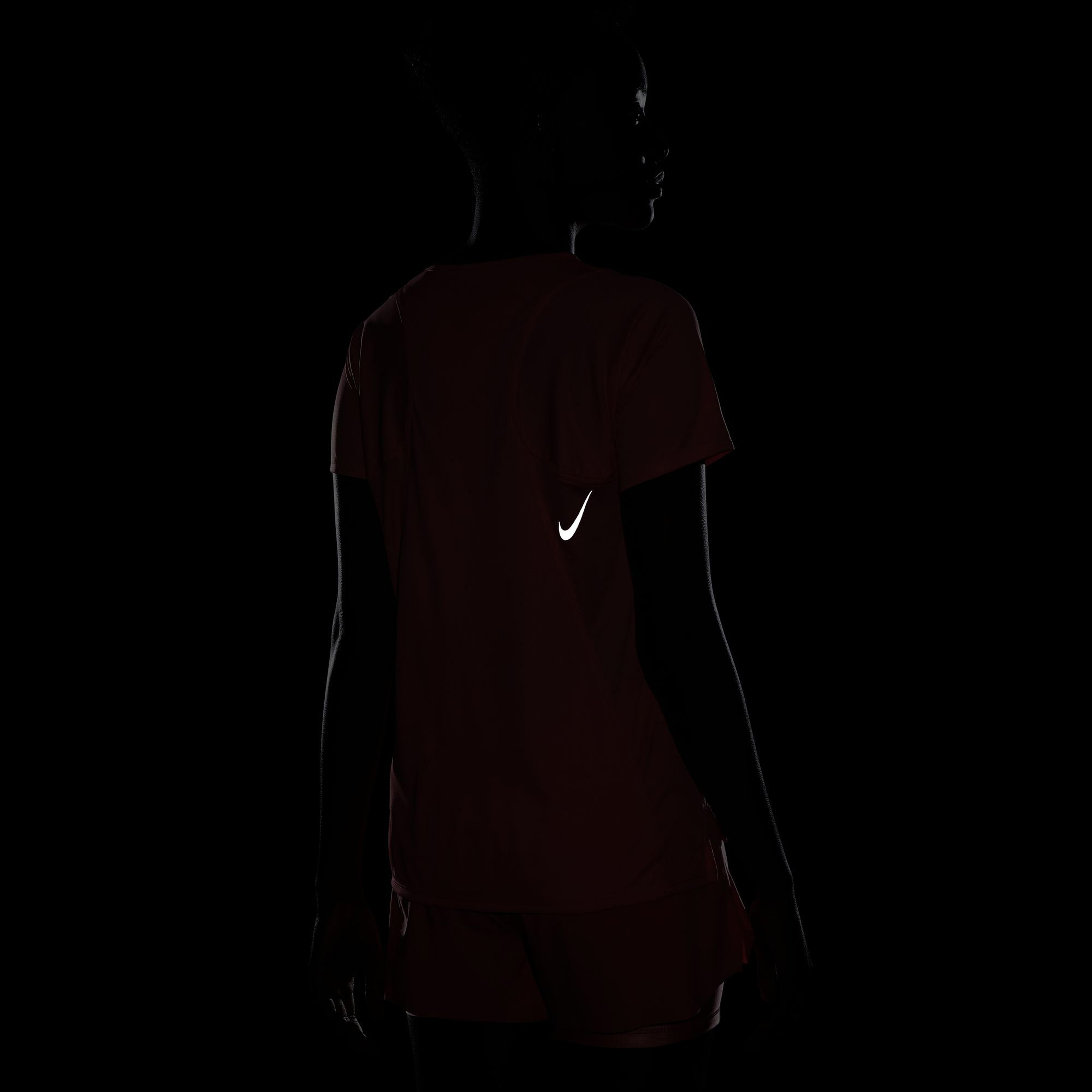 Nike Kadın Pembe T-Shirt
