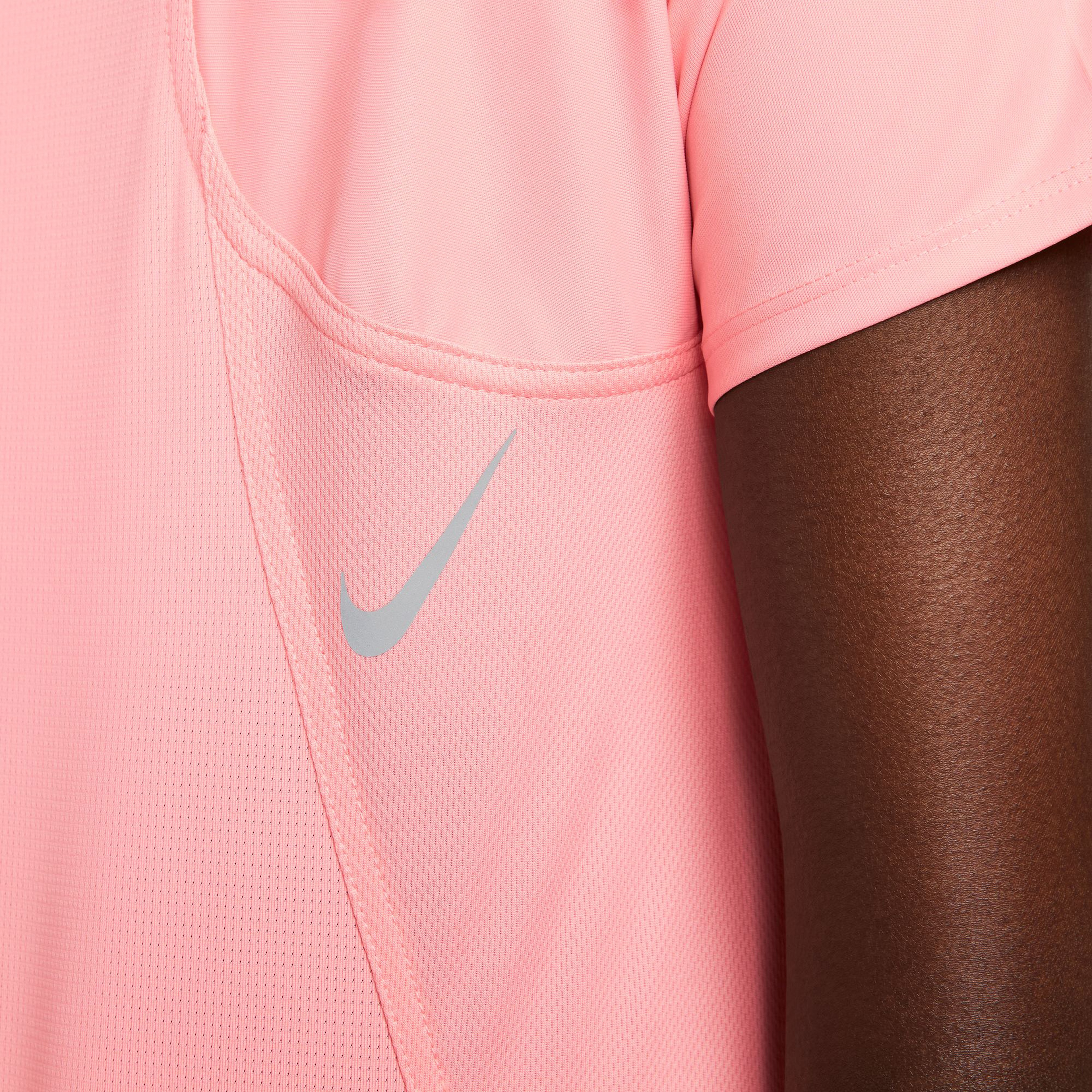 Nike Kadın Pembe T-Shirt