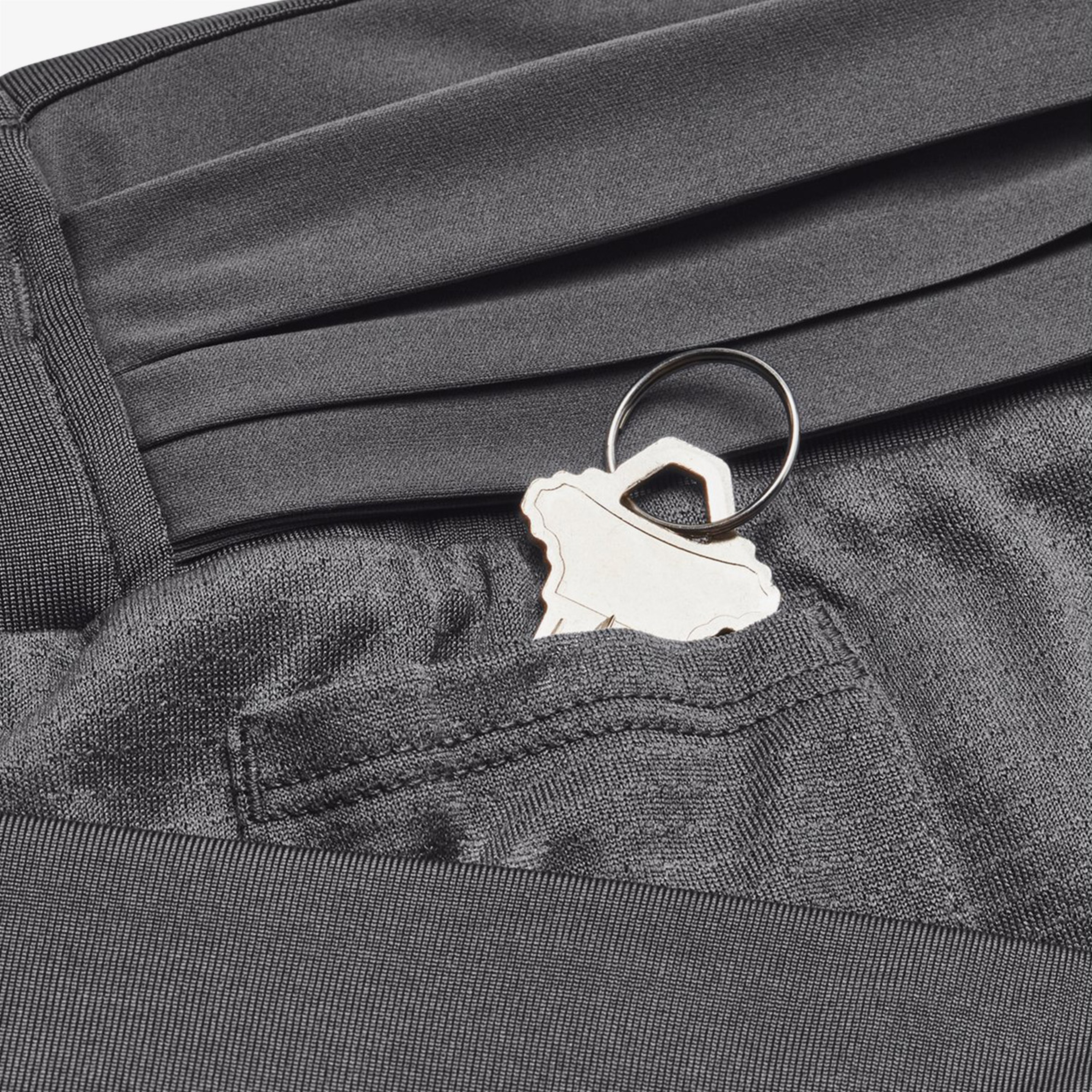 Under Armour Erkek Gri Şort