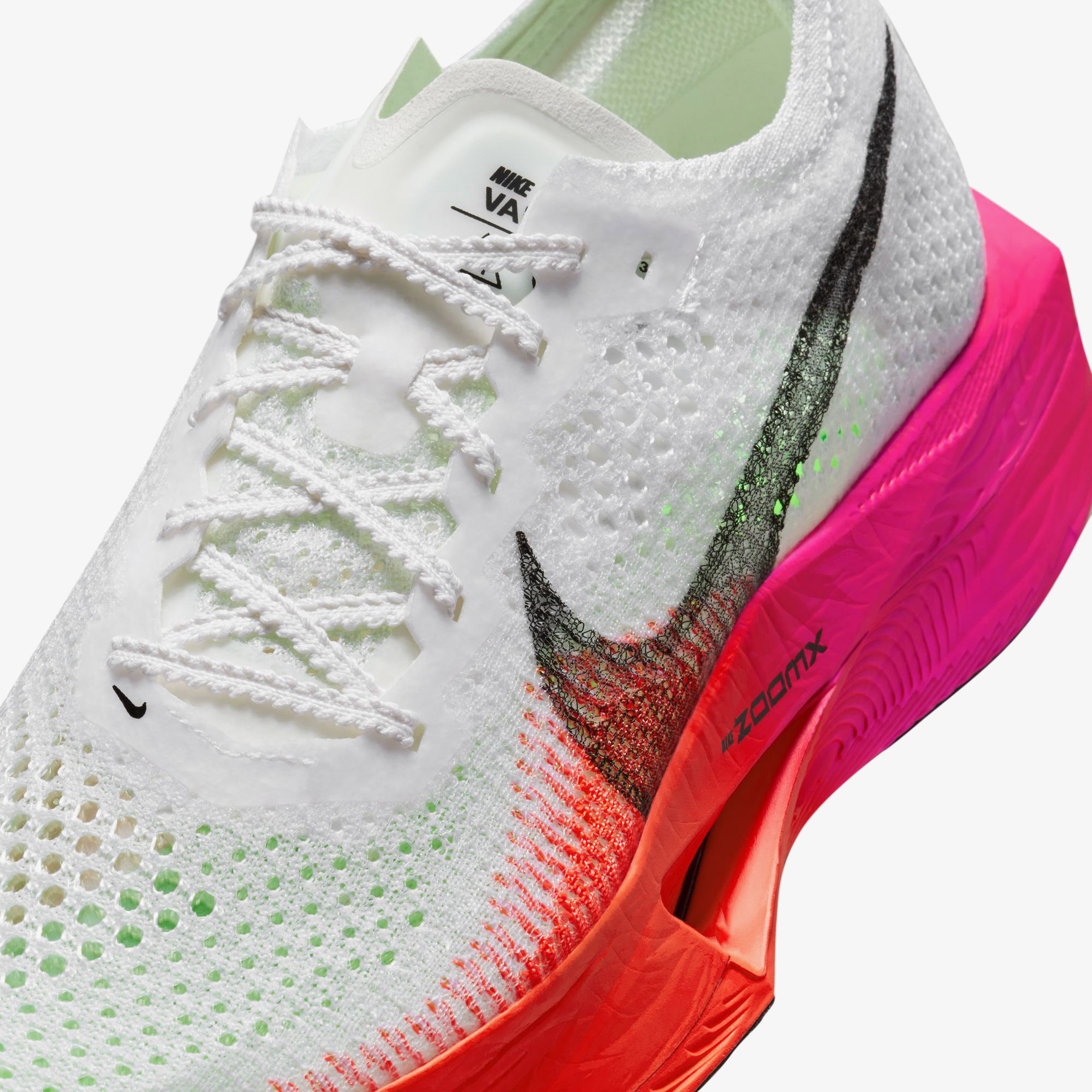 Nike Kadın Beyaz Koşu Ayakkabısı